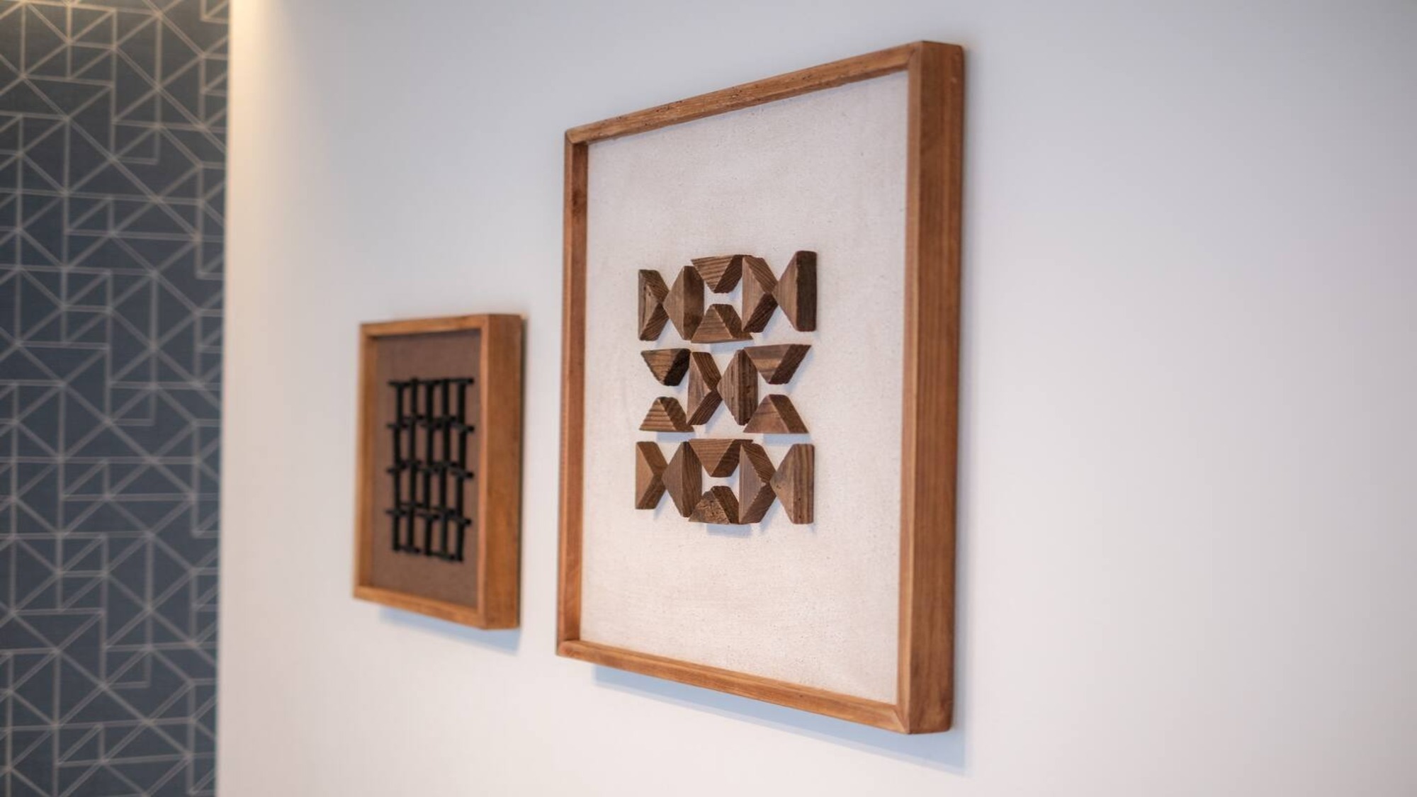 101◆壁にはおしゃれなインテリアがたくさん