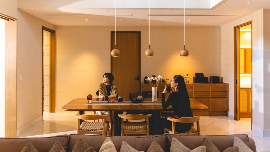 【2食付】‐つるとんたん｜フリーフロー付‐旬を味わう、特別おうどんの会席コース　＜送迎付＞