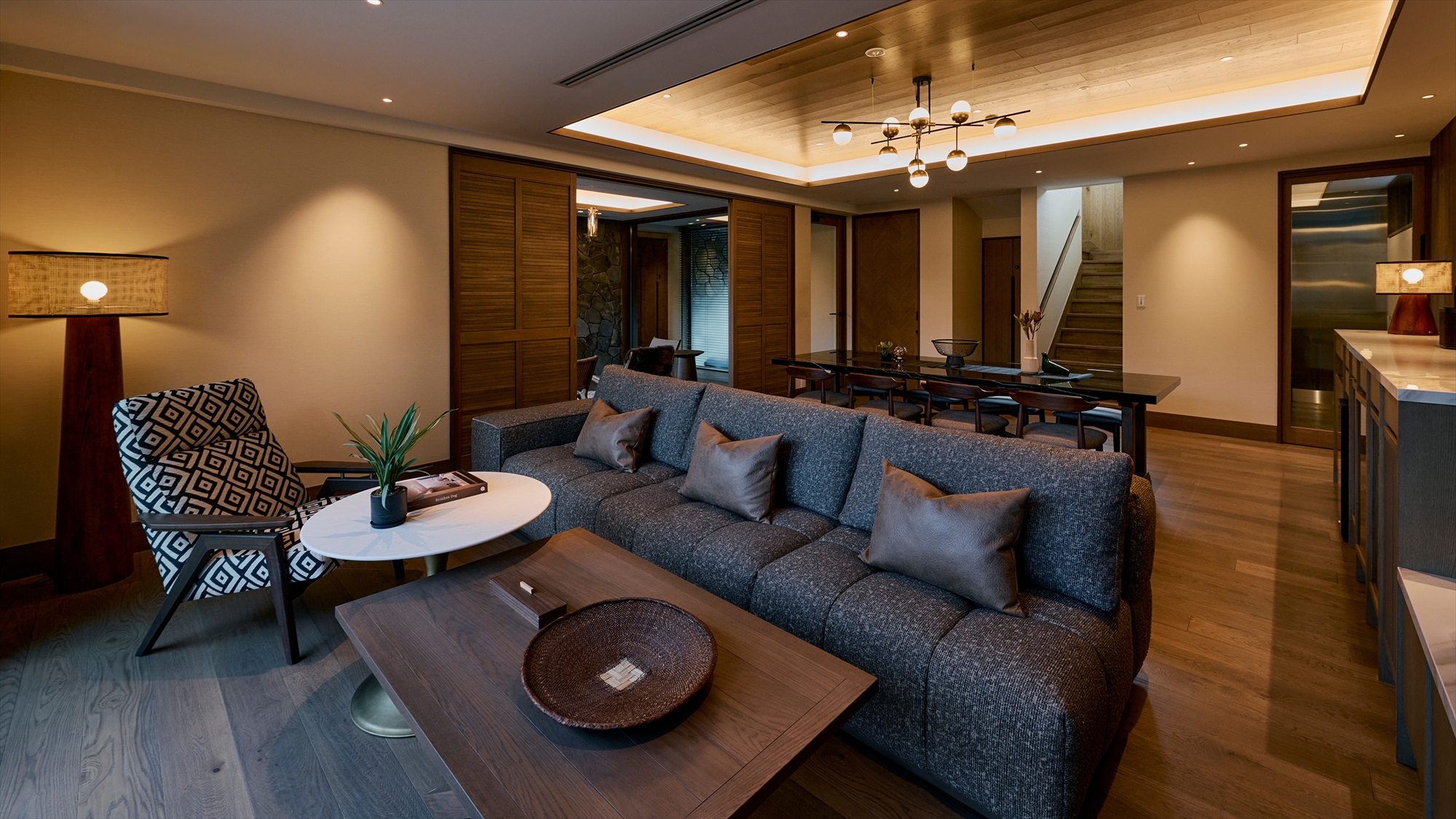 ｜CEDAR｜244平米