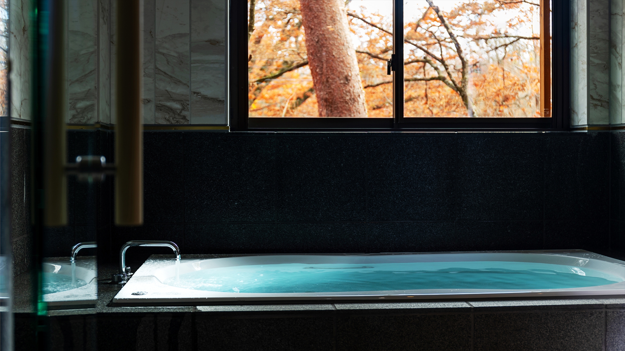 ｜ジェットバスのあるバスルーム｜