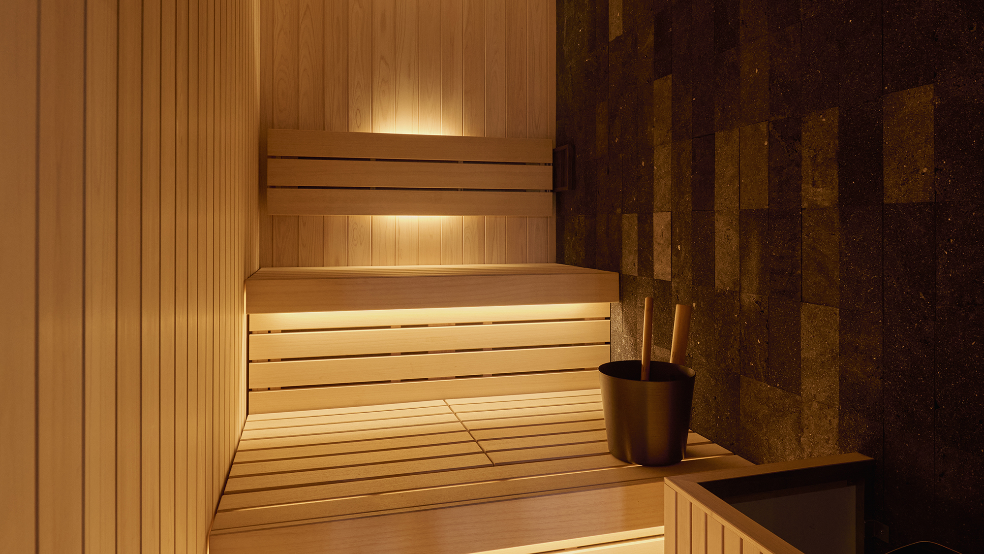 プライベートヴィラ｜SARASARA｜2LDK・188平米。サウナ・ジャグジーバス完備