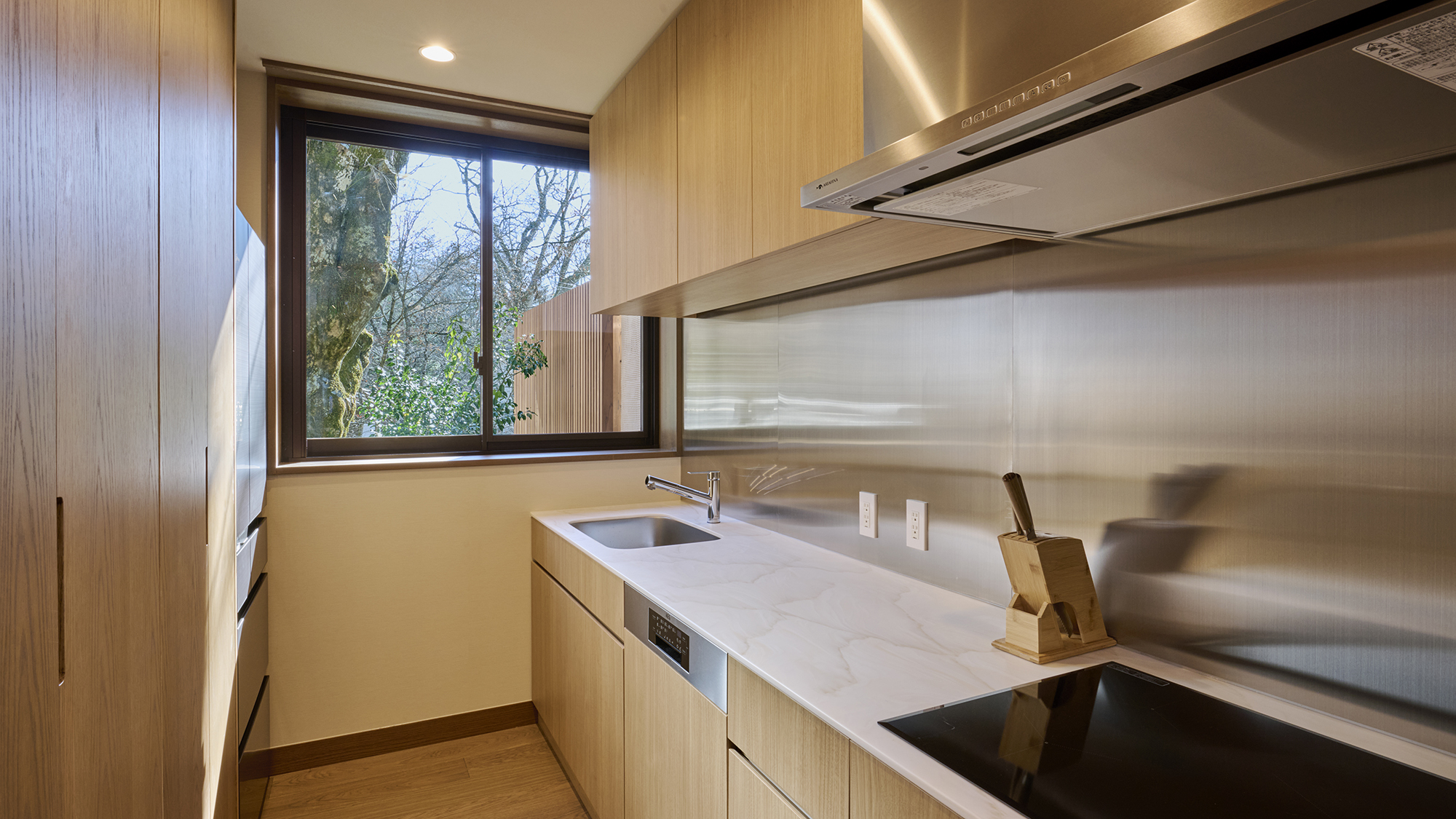 プライベートヴィラ｜SARASARA｜2LDK・188平米。サウナ・ジャグジーバス完備