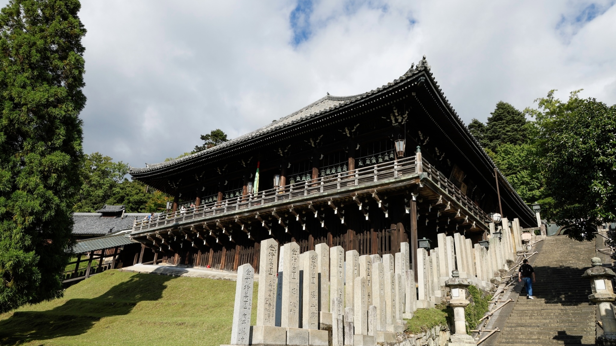 ～施設周辺（東大寺二月堂）～