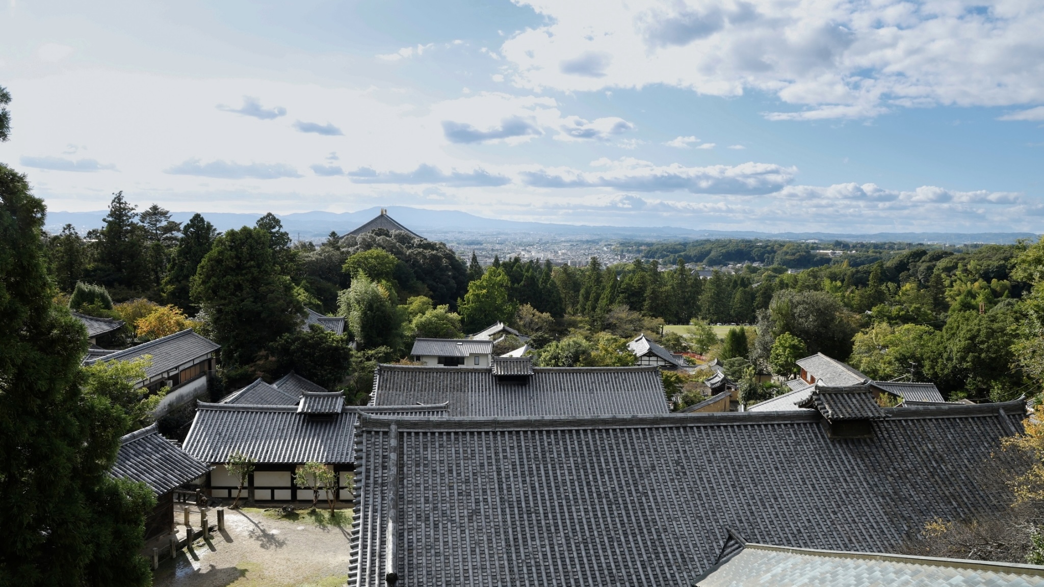 ～施設周辺（東大寺二月堂）～