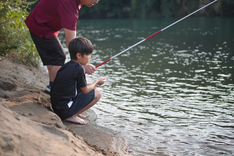 素泊まりプラン【川釣りツアー付き】◇伊豆の川で魚釣りを楽しもう！子供と一緒に体験できるツアー付き