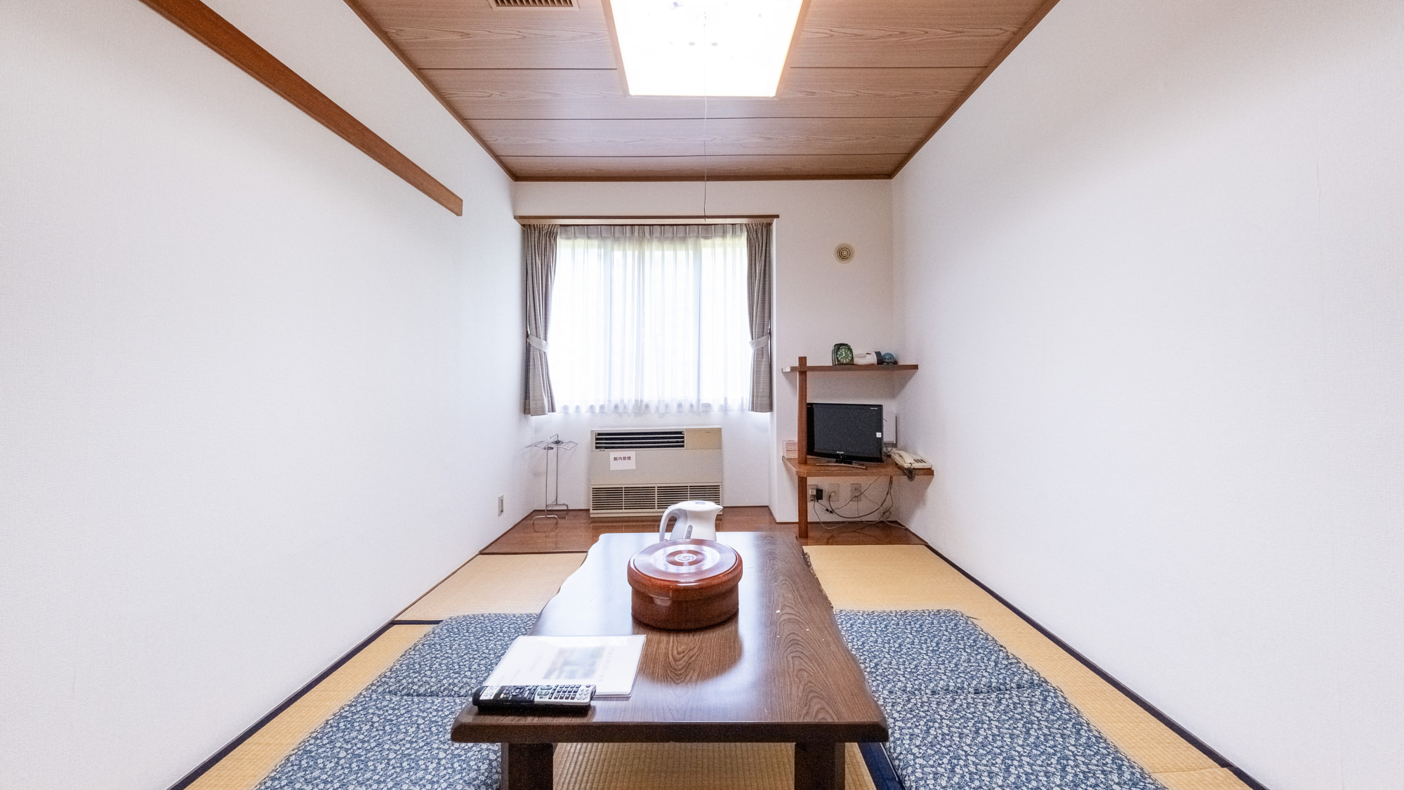 【禁煙】和洋室（トイレ付、バス共有）