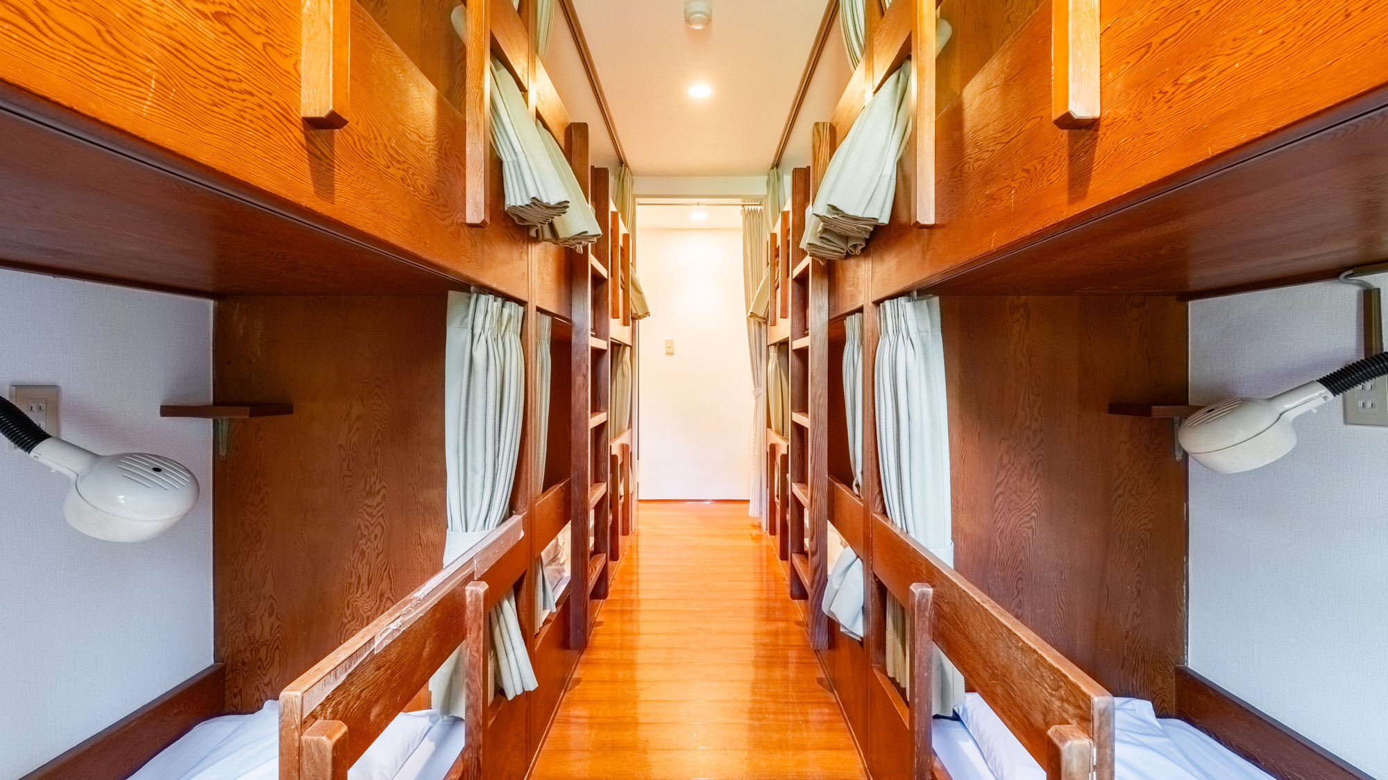 【禁煙】和洋室（トイレ付、バス共有）