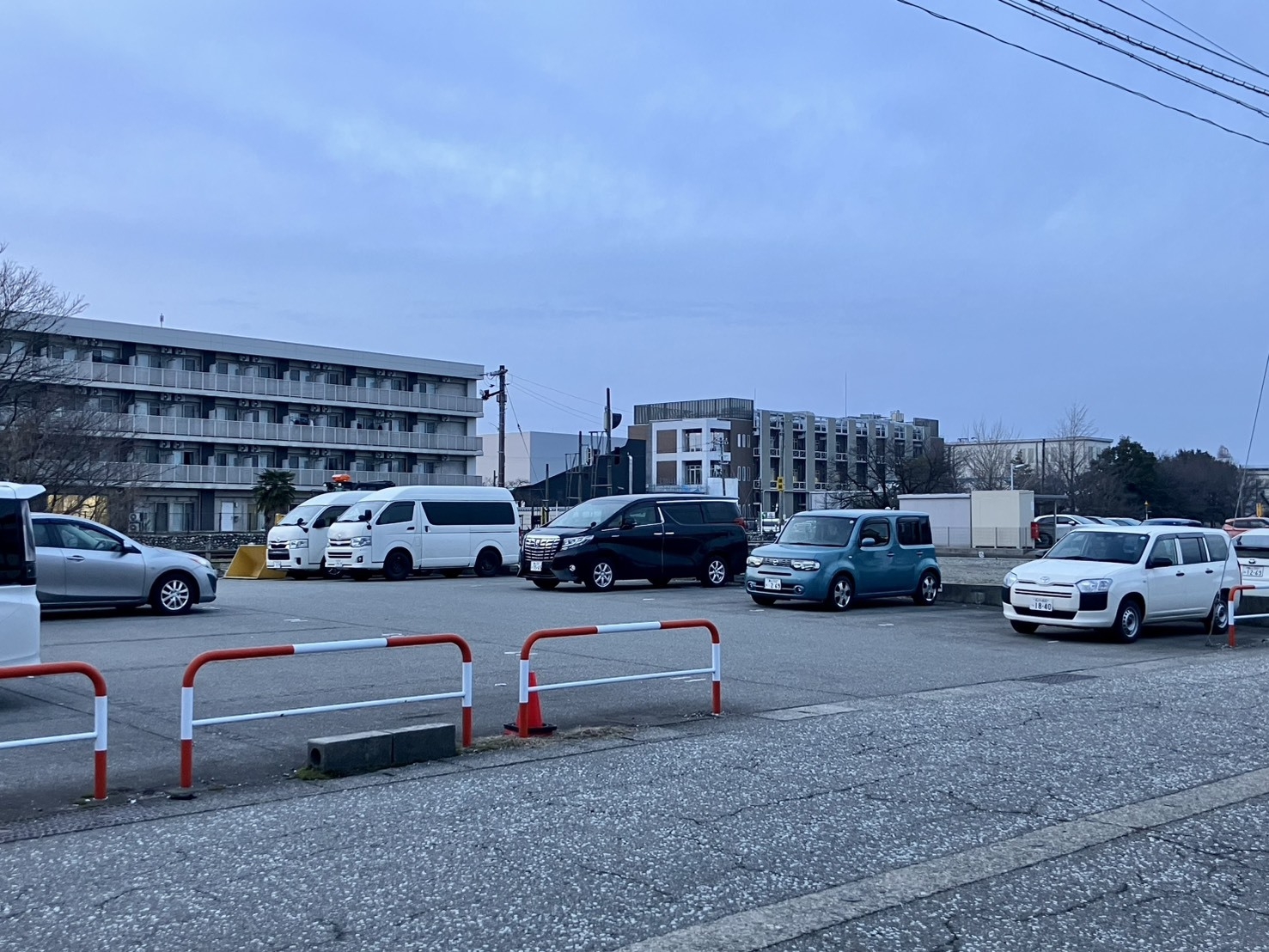 【大型トラック歓迎！】駐車場確約＆出し入れ自由プラン！！！