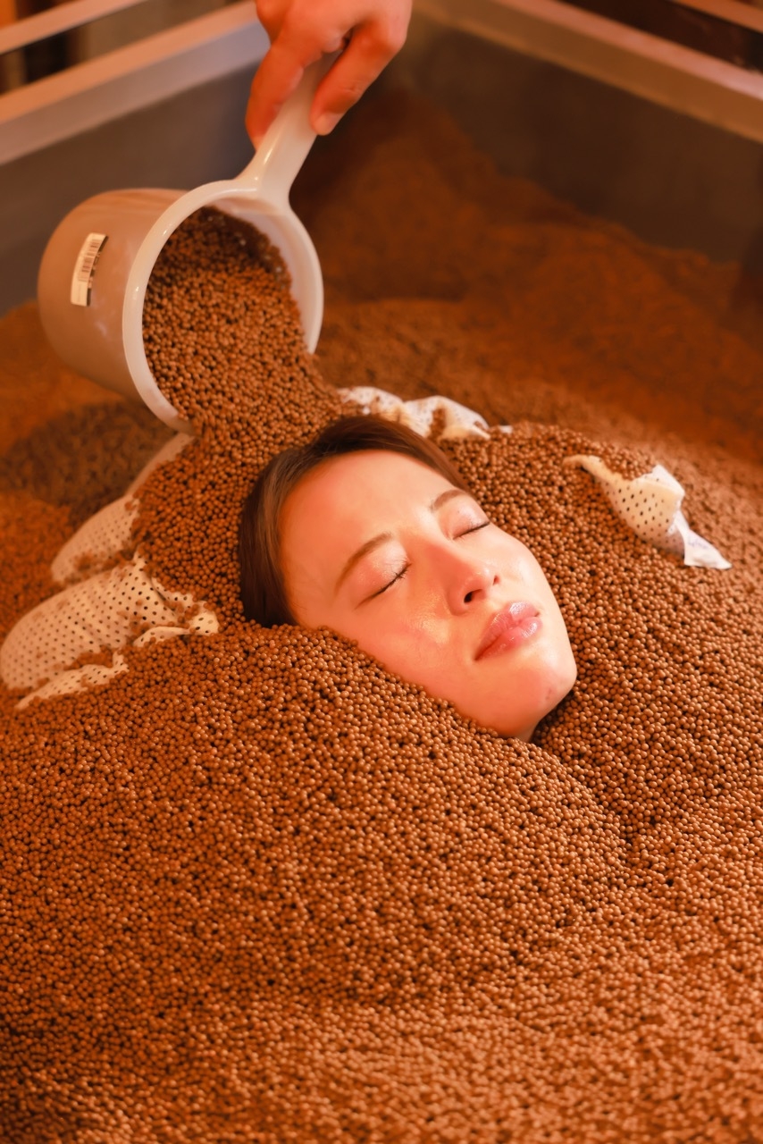 【気軽に贅沢】サンドバス2回付き・”本気のデトックスコース”