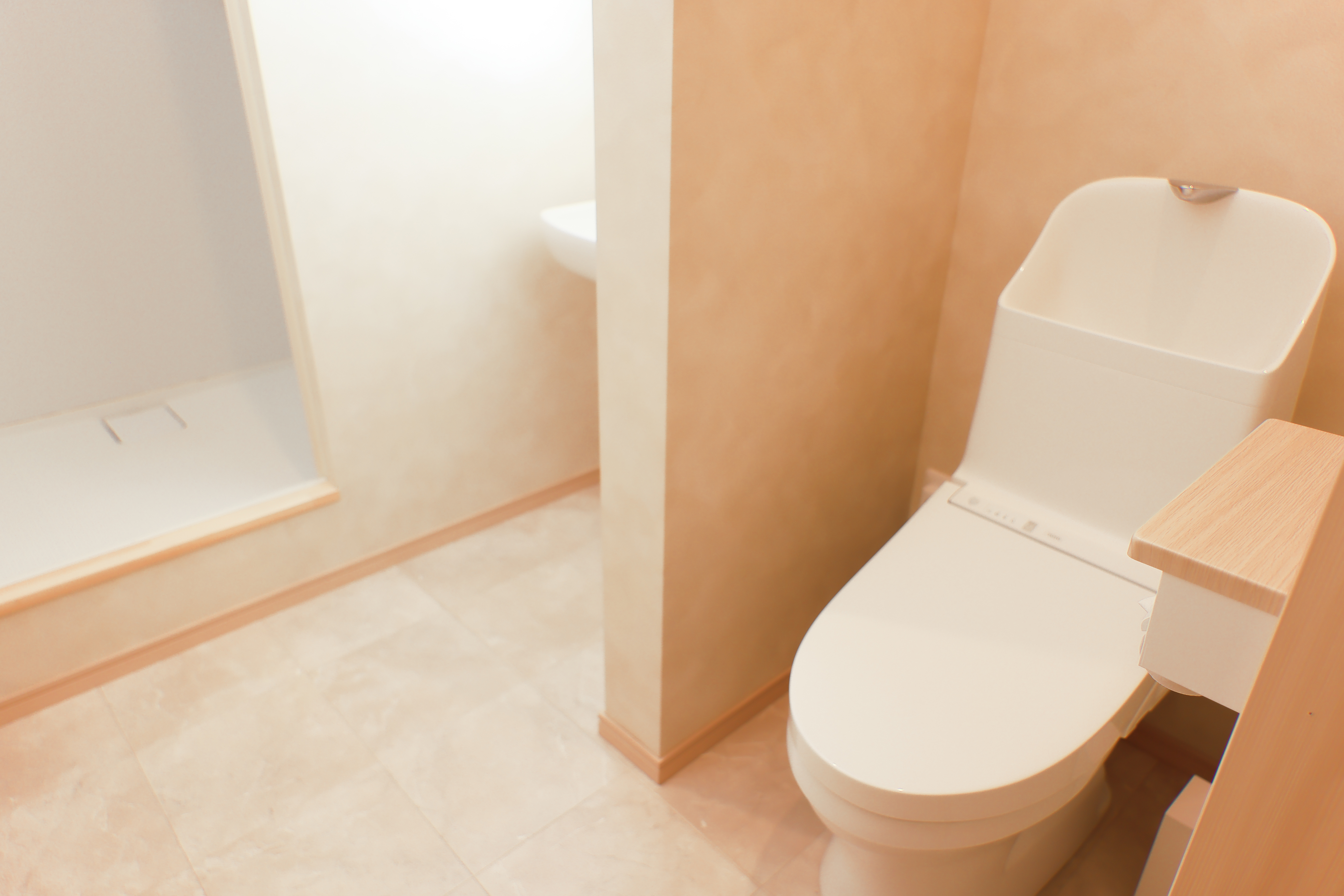 【水回り】室内に専用のシャワールーム・トイレがあります。