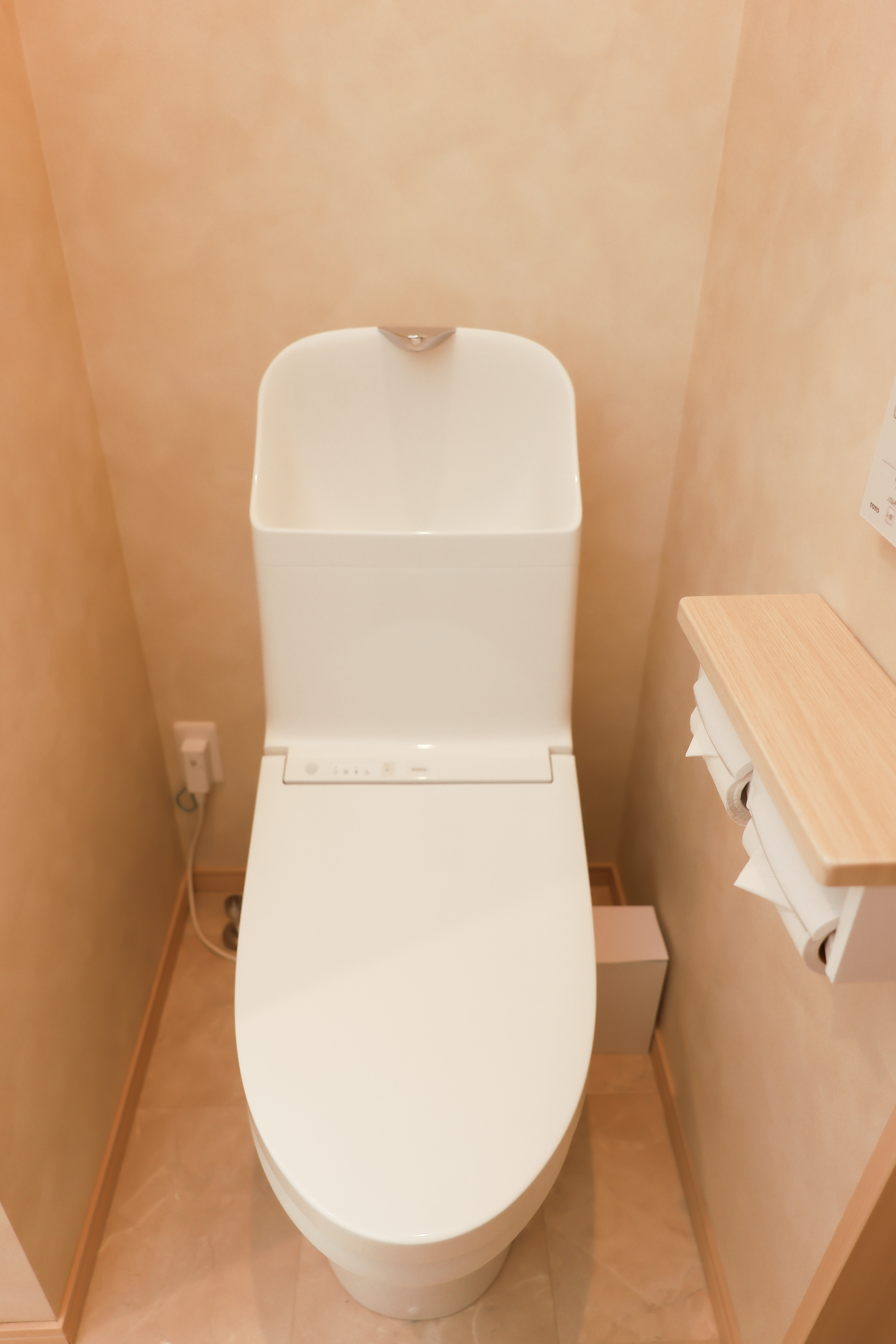 【水回り】お部屋には温水洗浄便座付トイレをかあん日しております。