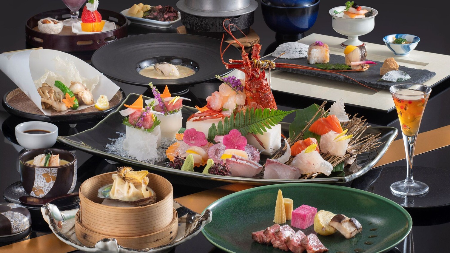 【楽天スーパーSALE】【プレミアム】美食の特選会席 〜伊勢海老と鮑と松阪牛の3大グルメを堪能〜