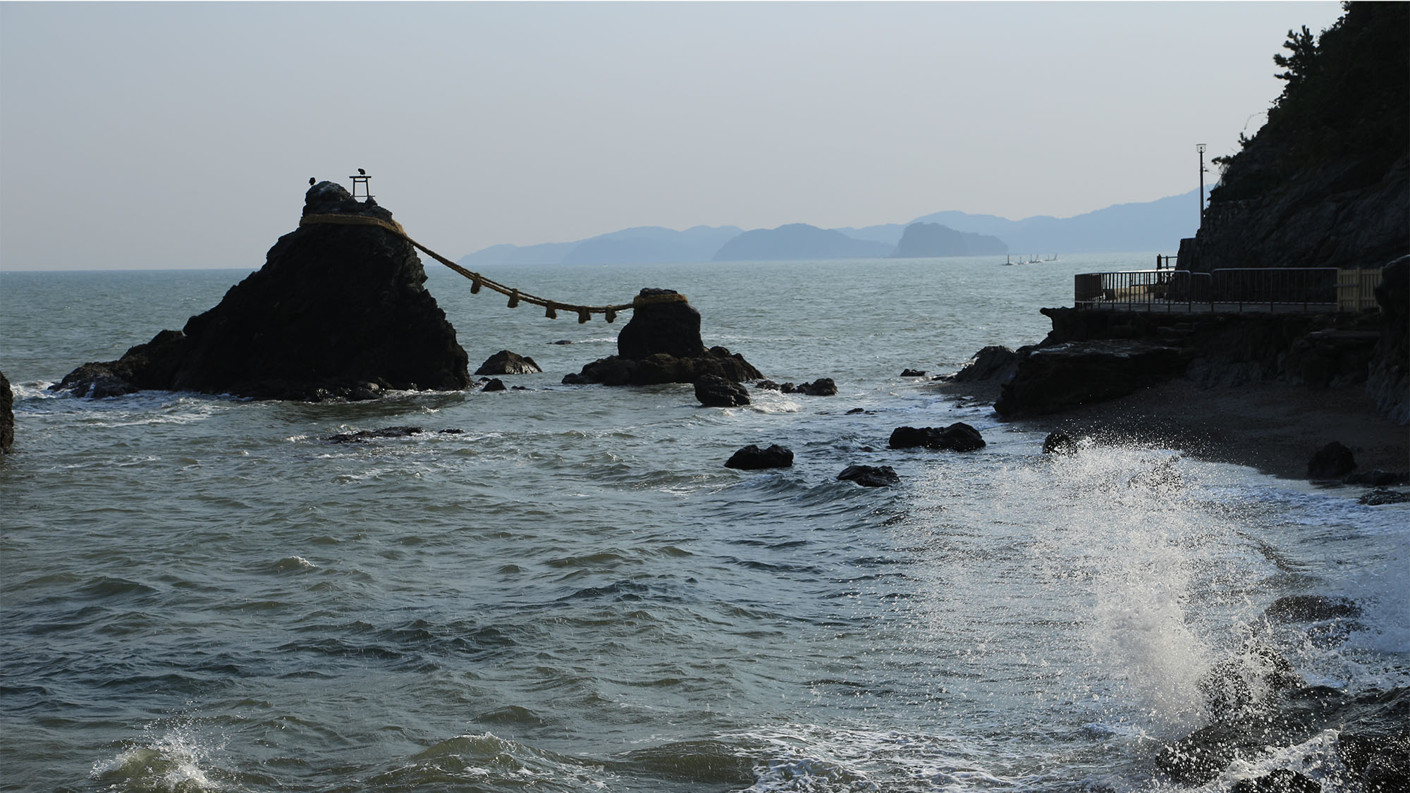 ◆夫婦岩（鳥羽市二見興玉神社内）