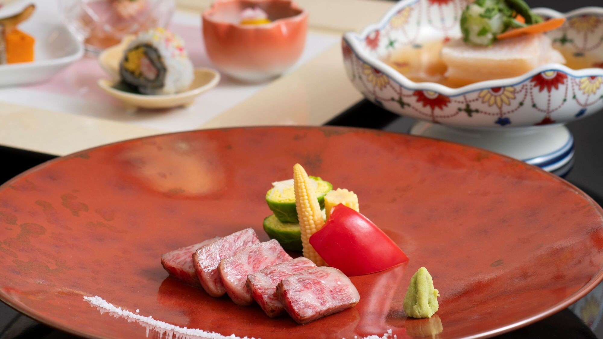 【2026春】特選会席　贅を尽くした美食の宝石箱！《松阪牛》《伊勢海老》《あわび》の極上の三重奏♪