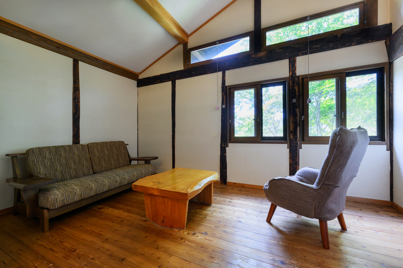 民家棟　和室12+6帖　しらねあおい