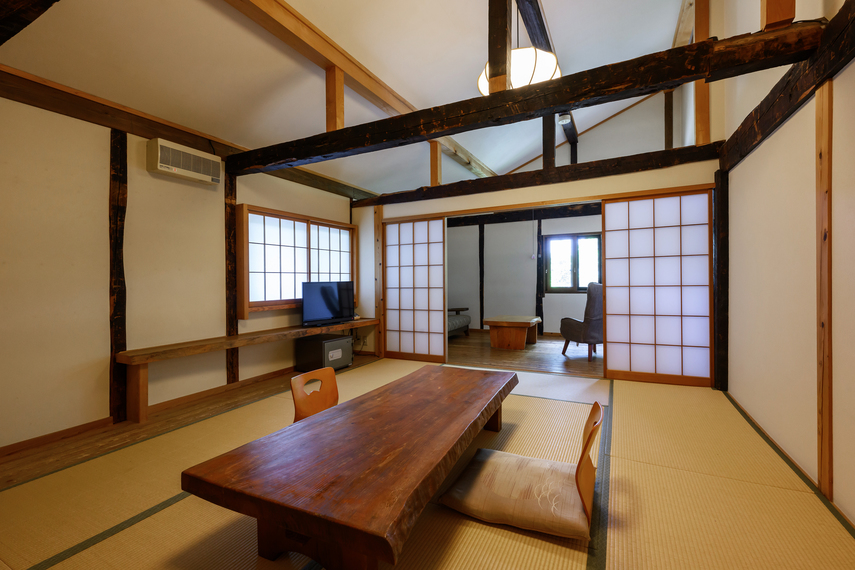 和室12帖+6帖　民家棟2F　しらねあおい