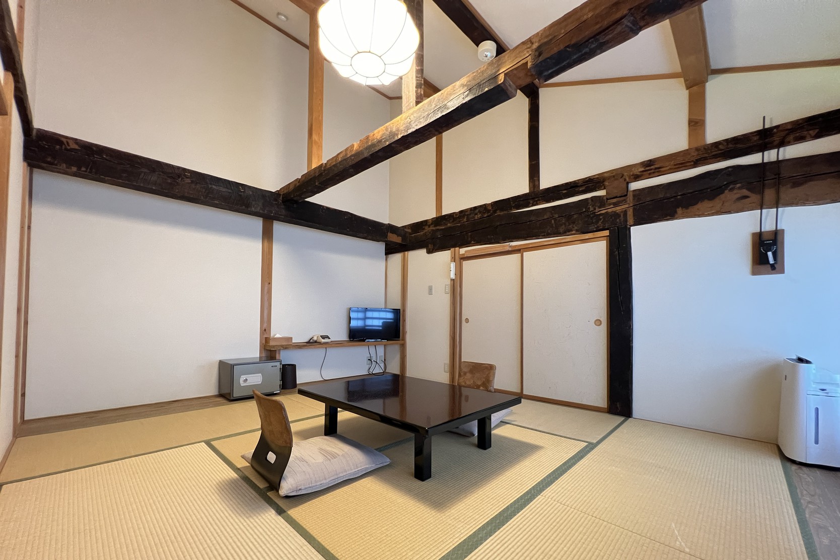 民家棟 和室8帖　まつむしそう・しゃくなげ