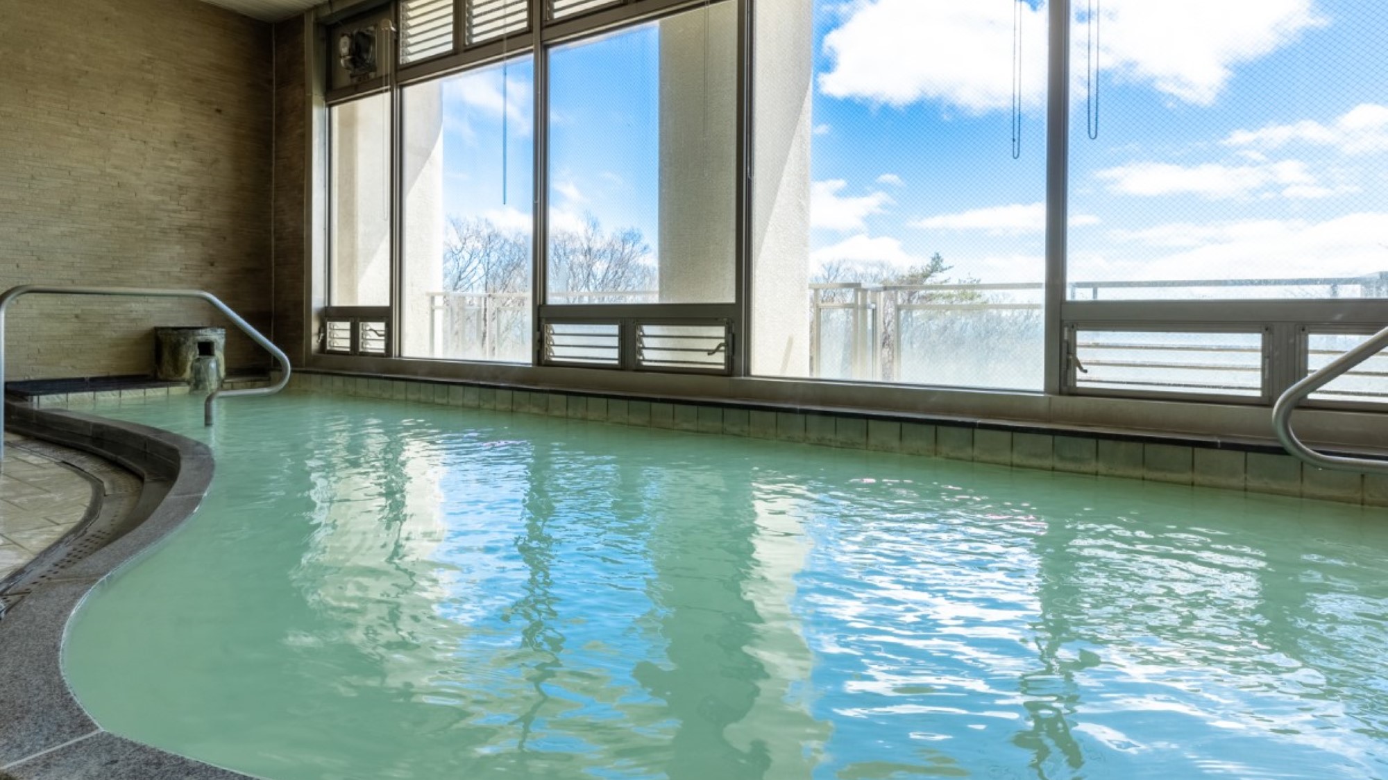 車で１分、姉妹館「ホテルグリーンパール那須」