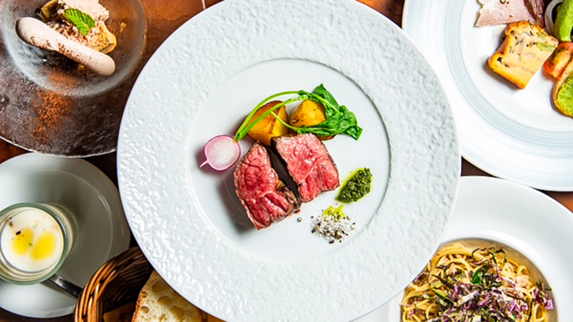 ・【夕食一例】シェフ出張料理／「AJIKURA」シェフお任せコース　※画像はイメージです