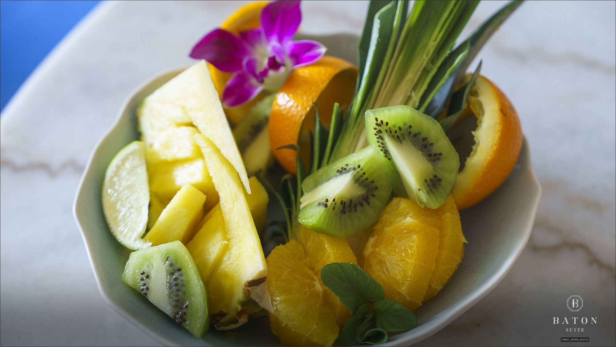 【大人の極上のひととき旅】〜1周年記念〜セレクト特典付　あなた好みを1つプレゼント（朝食付）