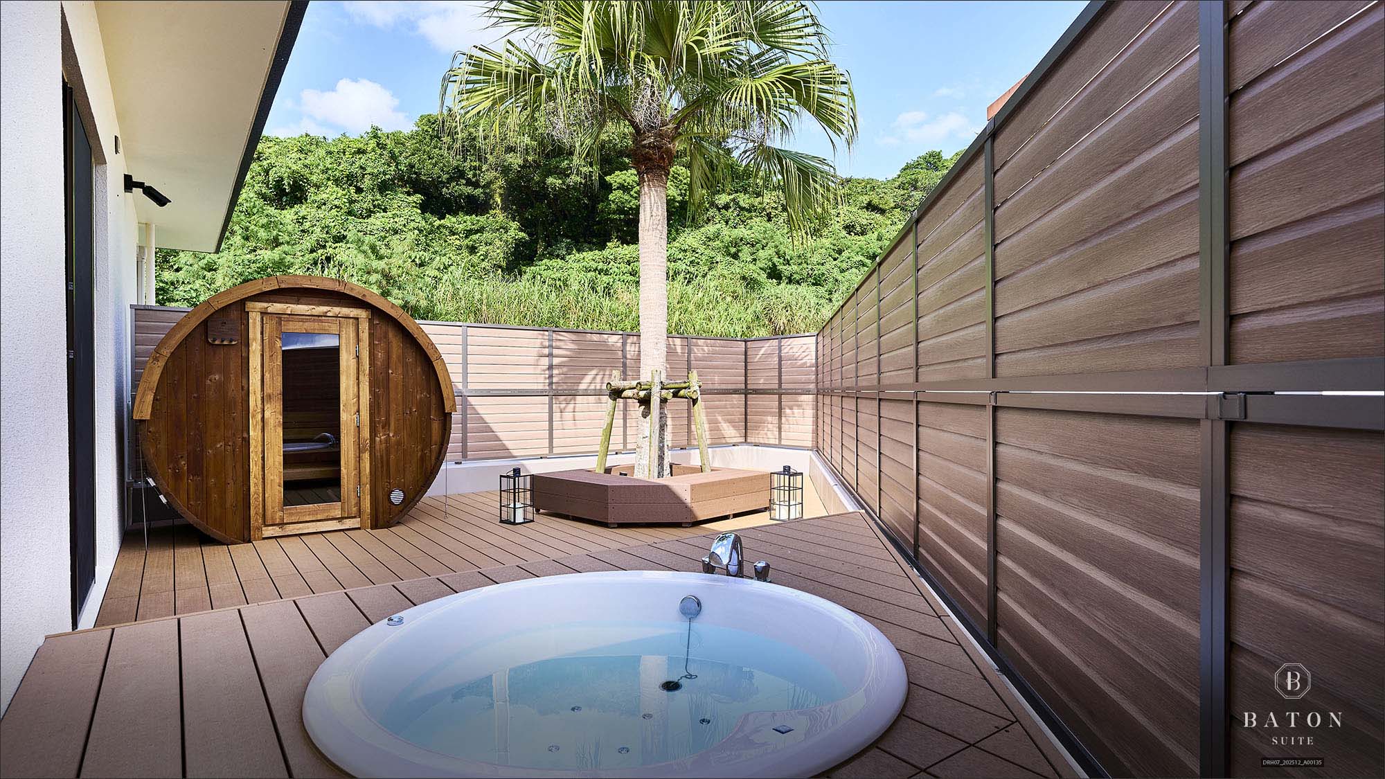 BATONヴィラスイート（プライベートサウナ＆ジャグジー）
