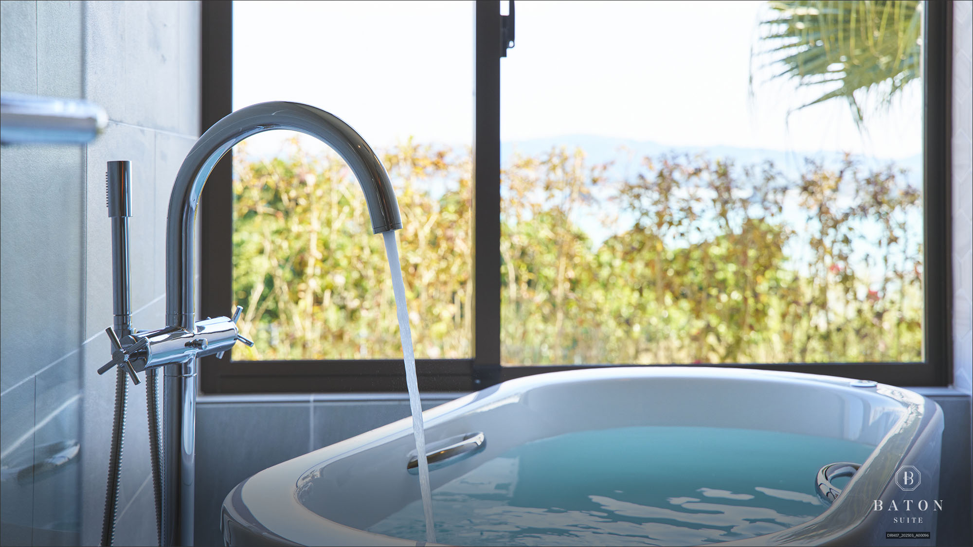 BATONヴィラスイート（浴室）