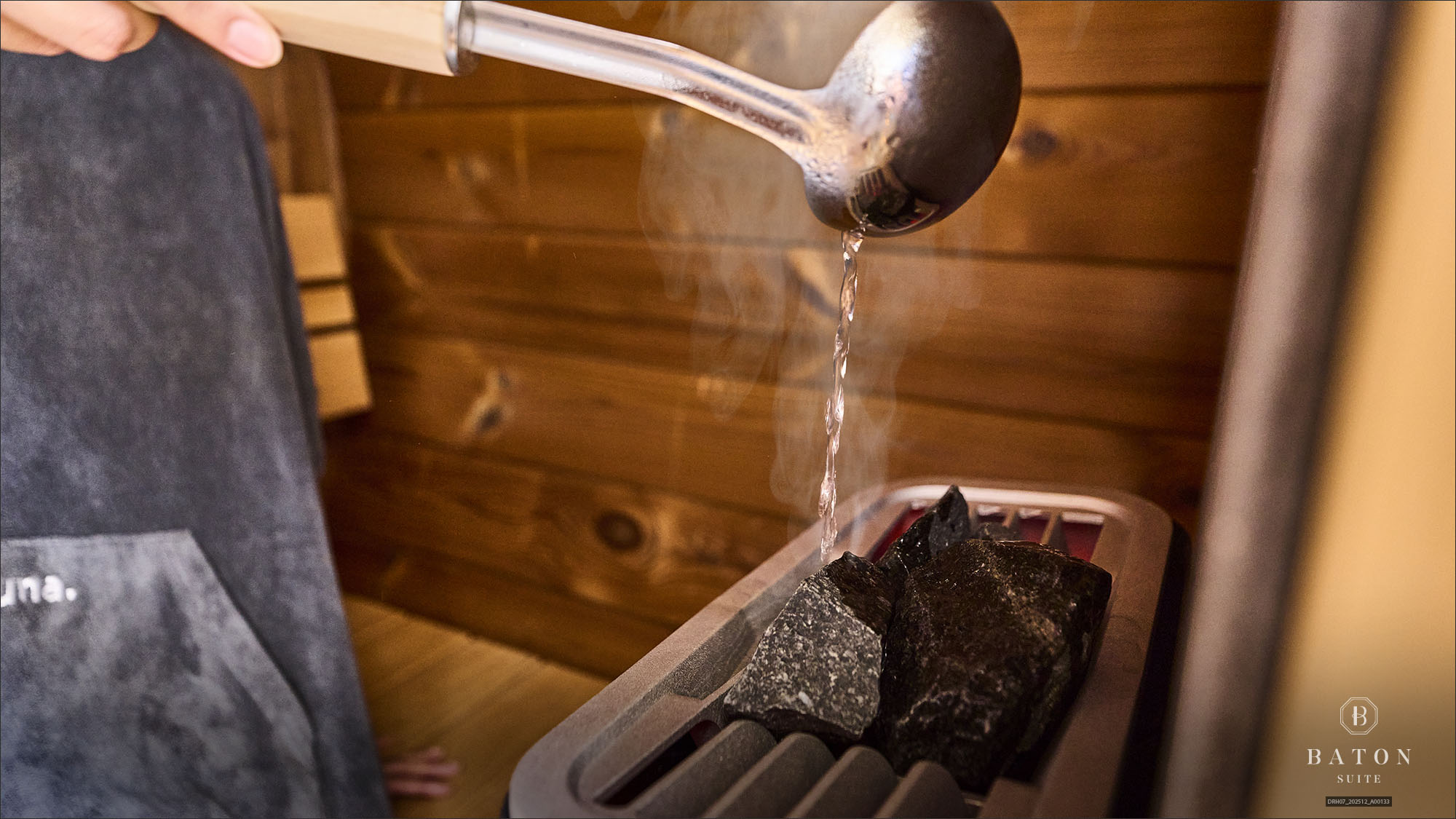 BATONヴィラスイート（プライベートサウナ＆ジャグジー）