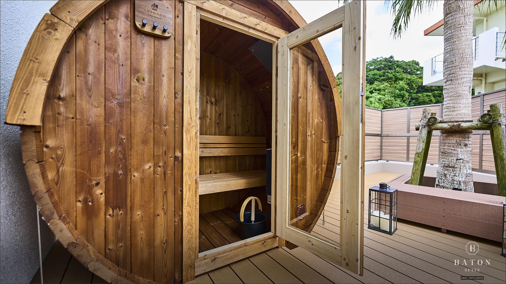 BATONヴィラスイート（プライベートサウナ＆ジャグジー）
