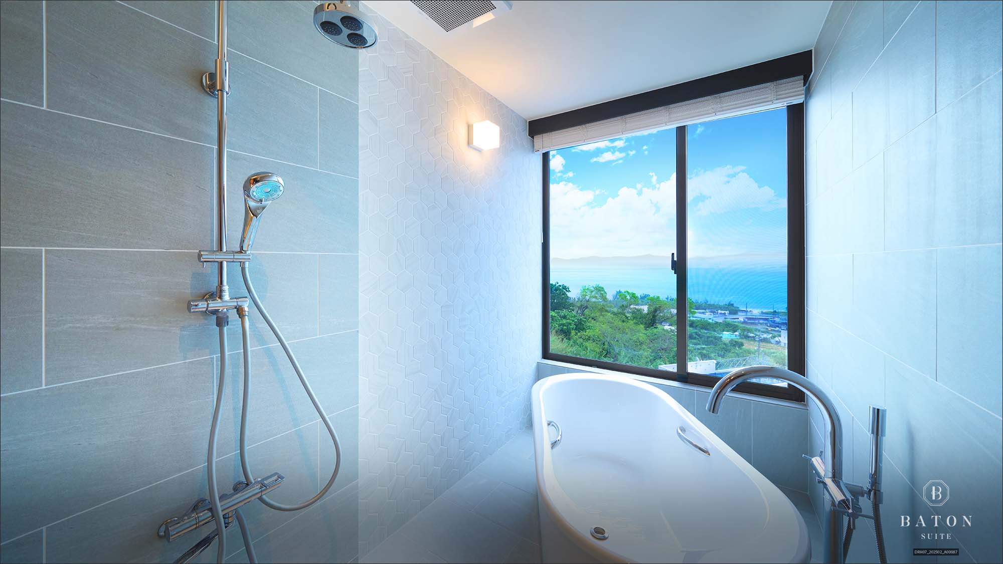 デラックスオーシャンスイート・デラックスオーシャンコーナースイート（浴室）