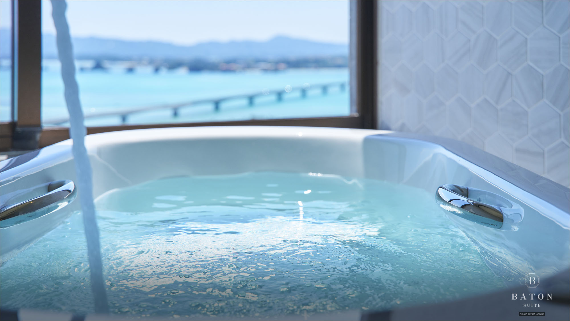 デラックスオーシャンスイート・プレミアオーシャンスイート（浴室）