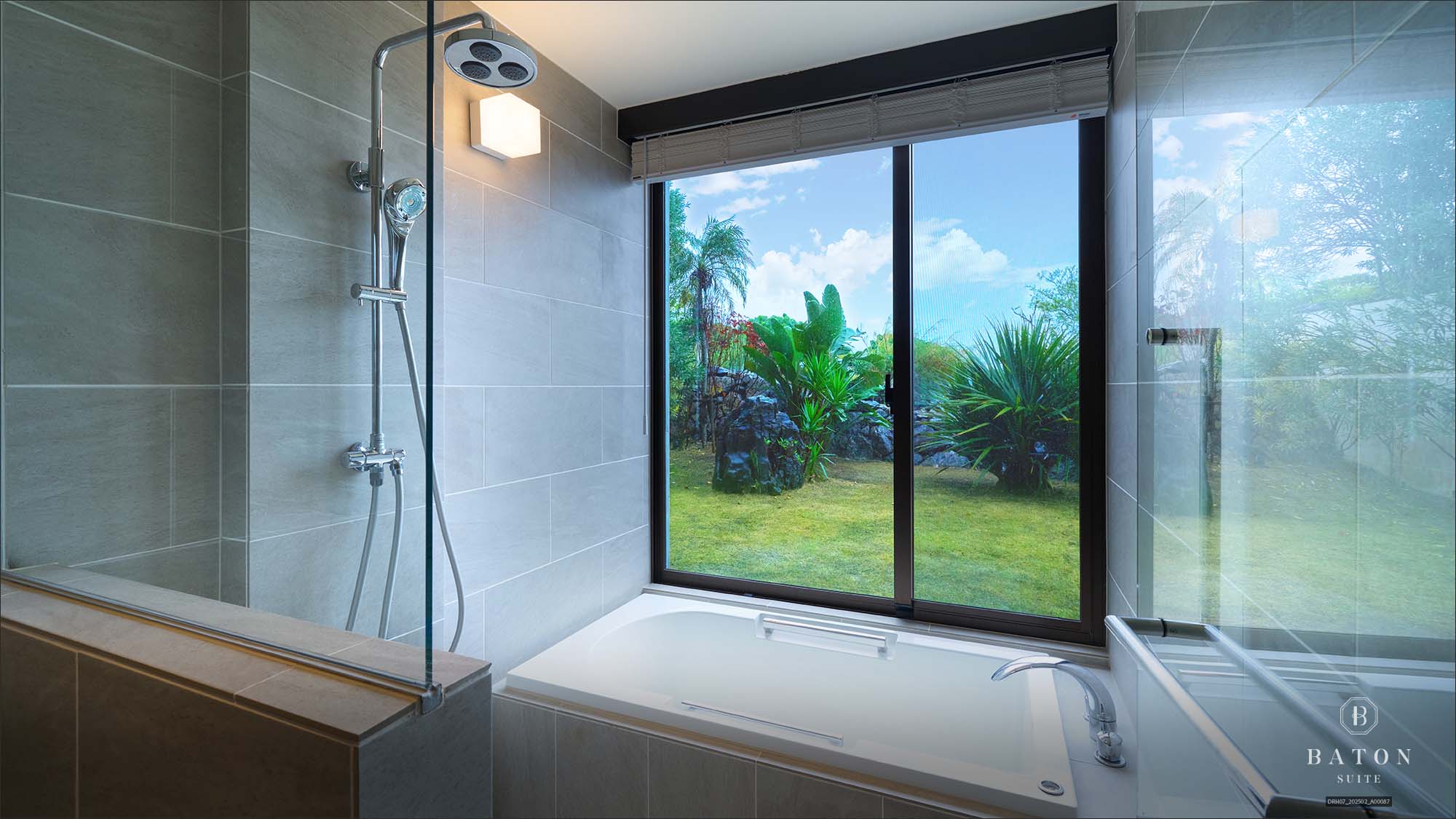 ガーデンスイート（浴室）