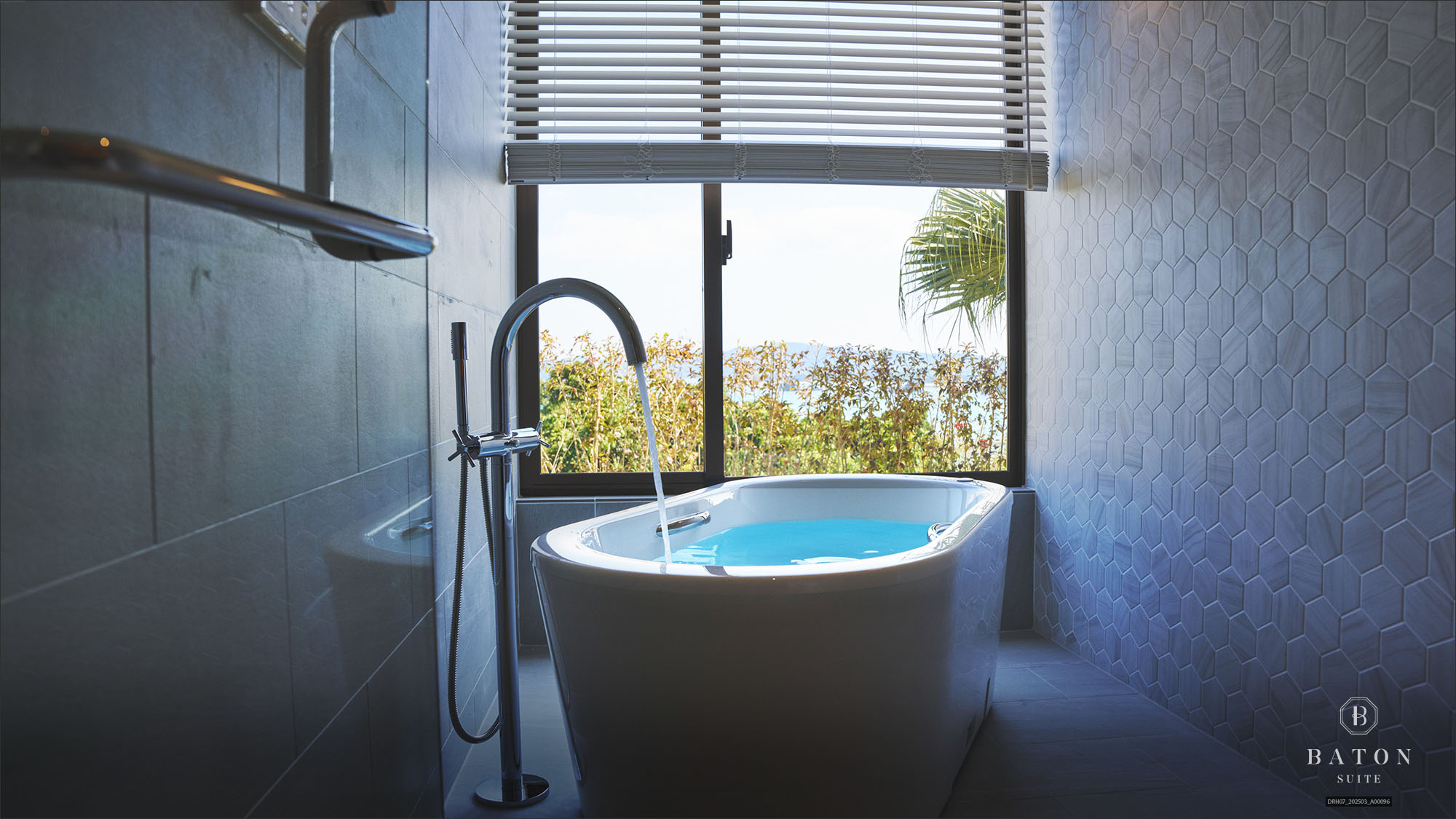 BATONヴィラスイート（浴室）