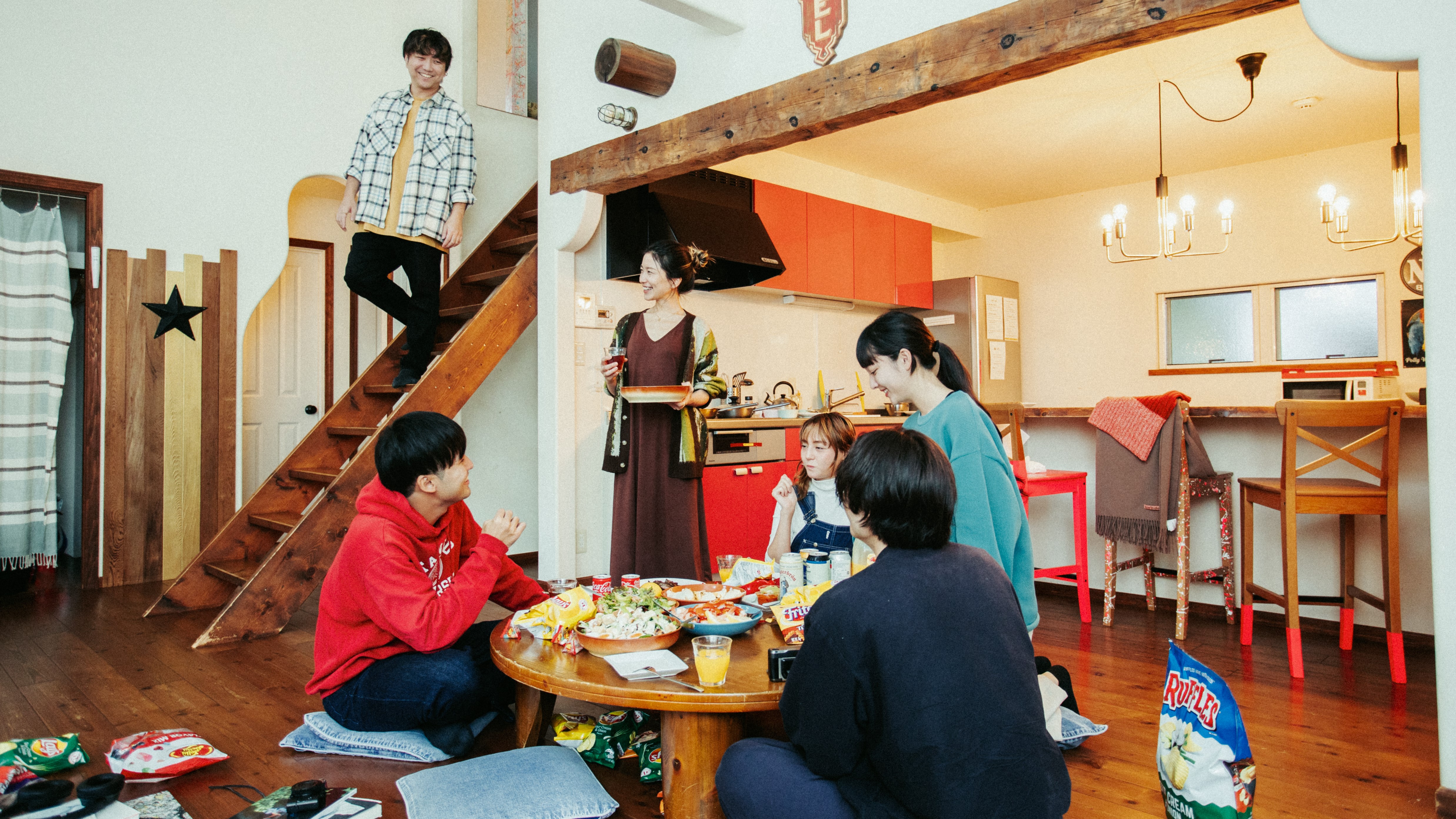 お好みの食材を持ち寄って楽しい食事の時間をお過ごしください
