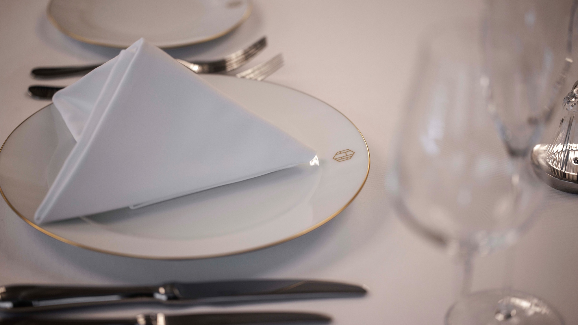 Restaurant ALAC｜「最高の料理を最高のサービスで」