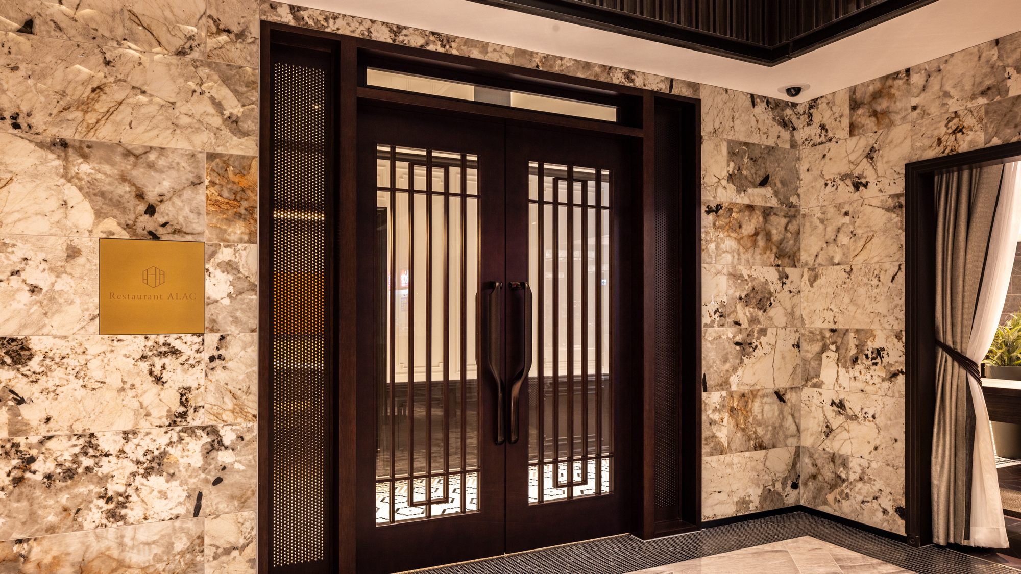 Restaurant ALAC｜「最高の料理を最高のサービスで」