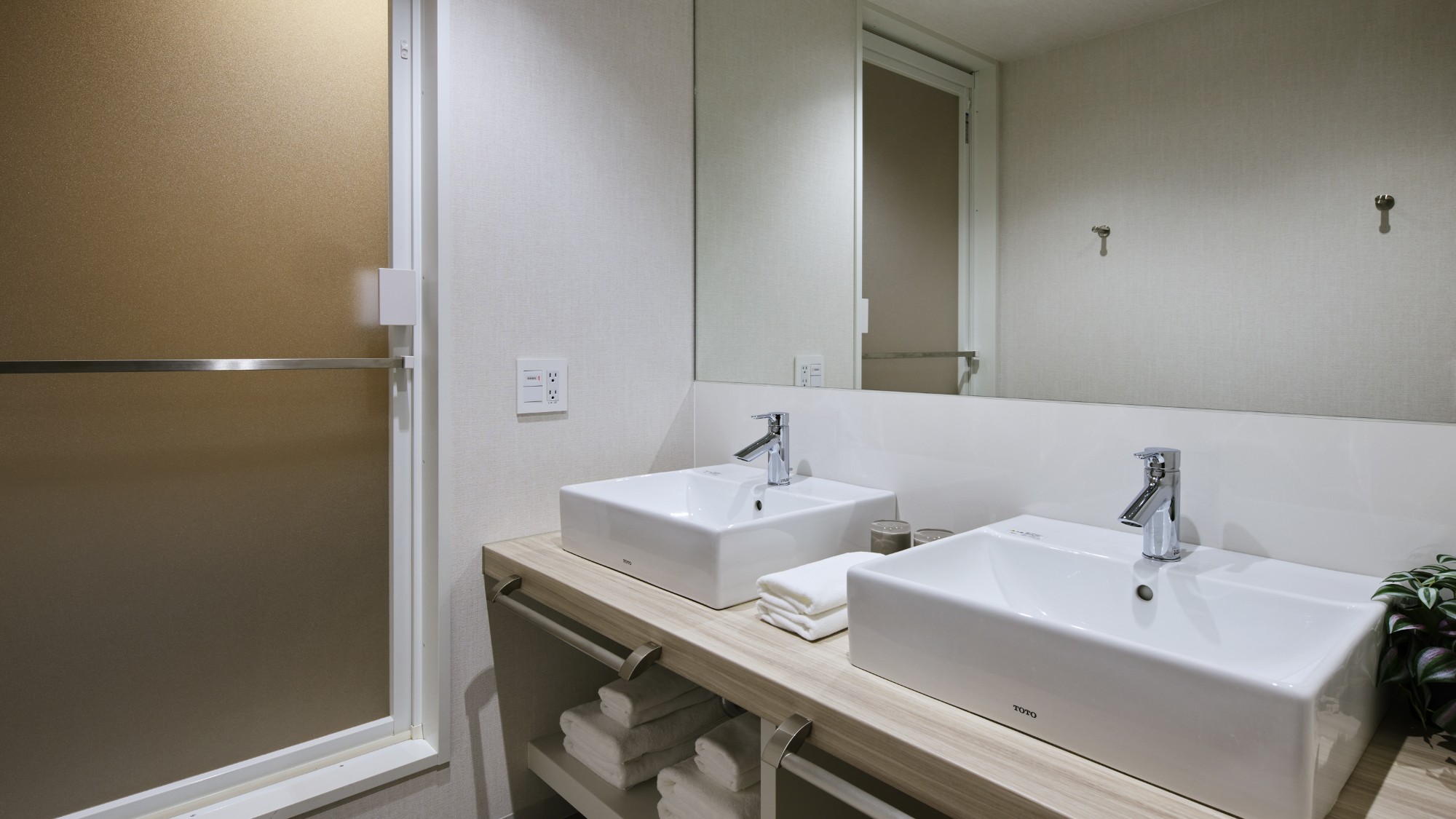 STATION Aiスイート6ベッド - フィールドビュー