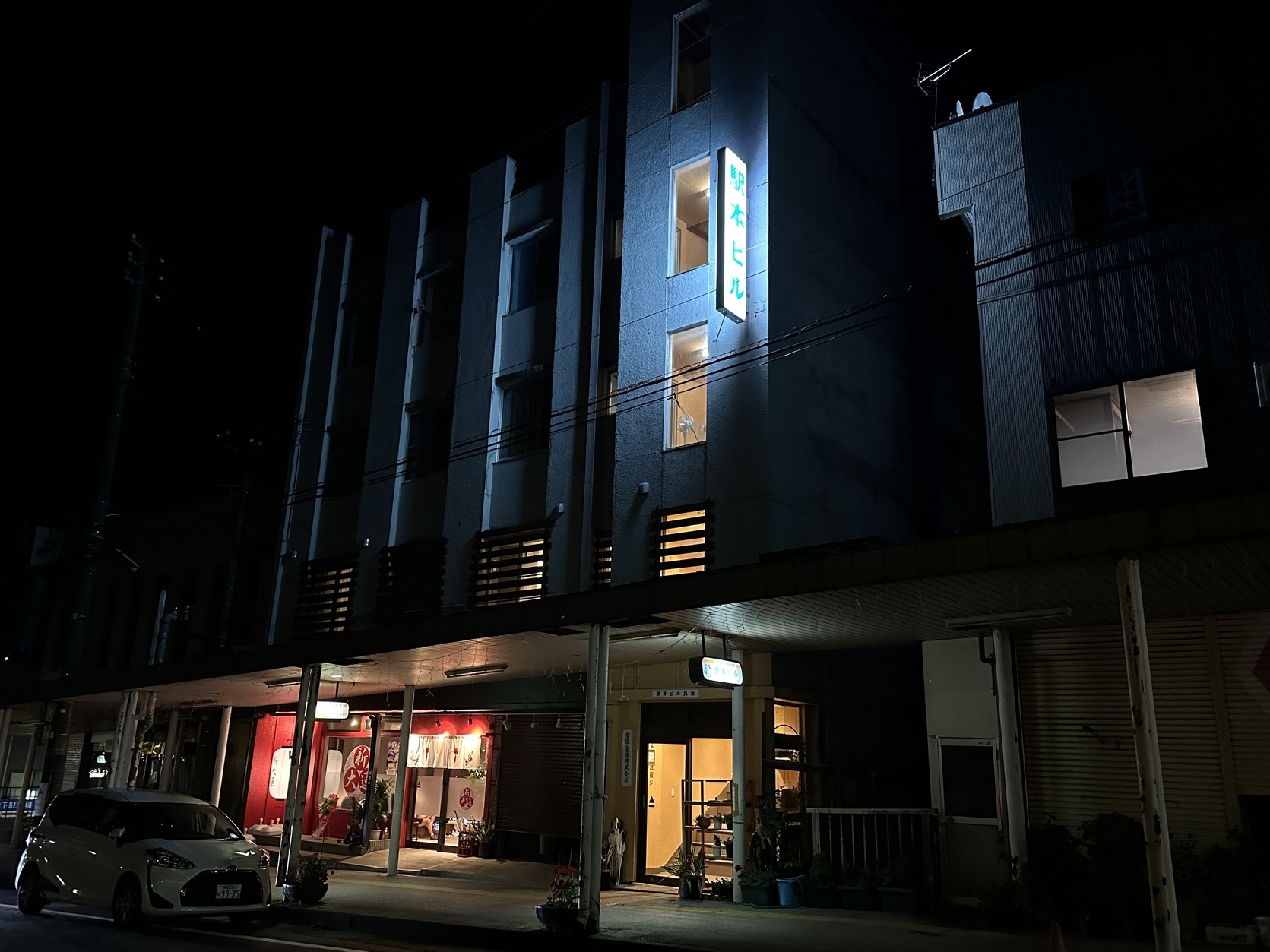 ★冷房.暖房あり、和室素泊まりプラン★越後湯沢駅東口から徒歩 1分！Wi-Fiあり、テレビ無し