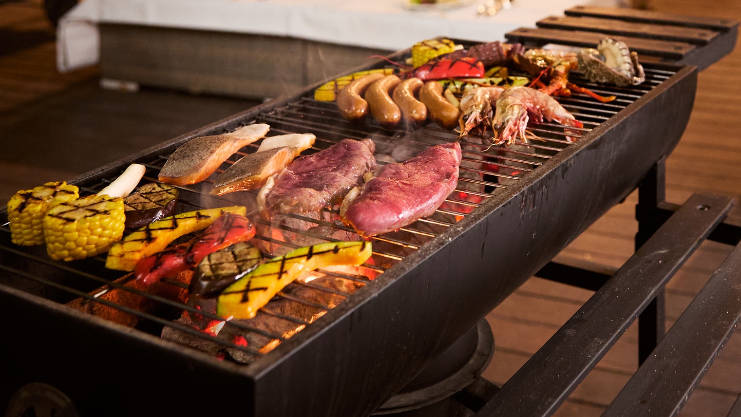 アゴーラで満喫する本格炭火和牛BBQステイ　夕食・フリードリンク付