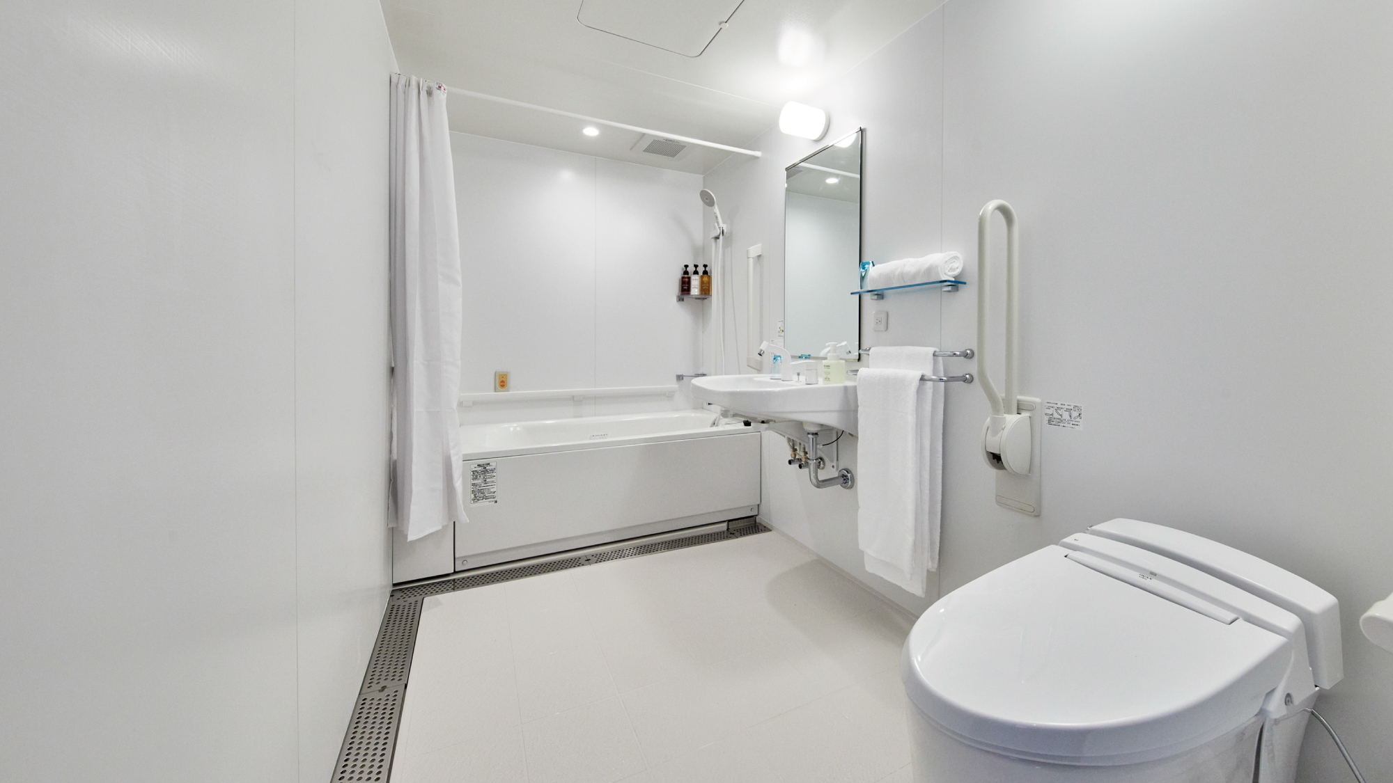 デラックスツイン　バスルーム（ユニバーサル仕様）