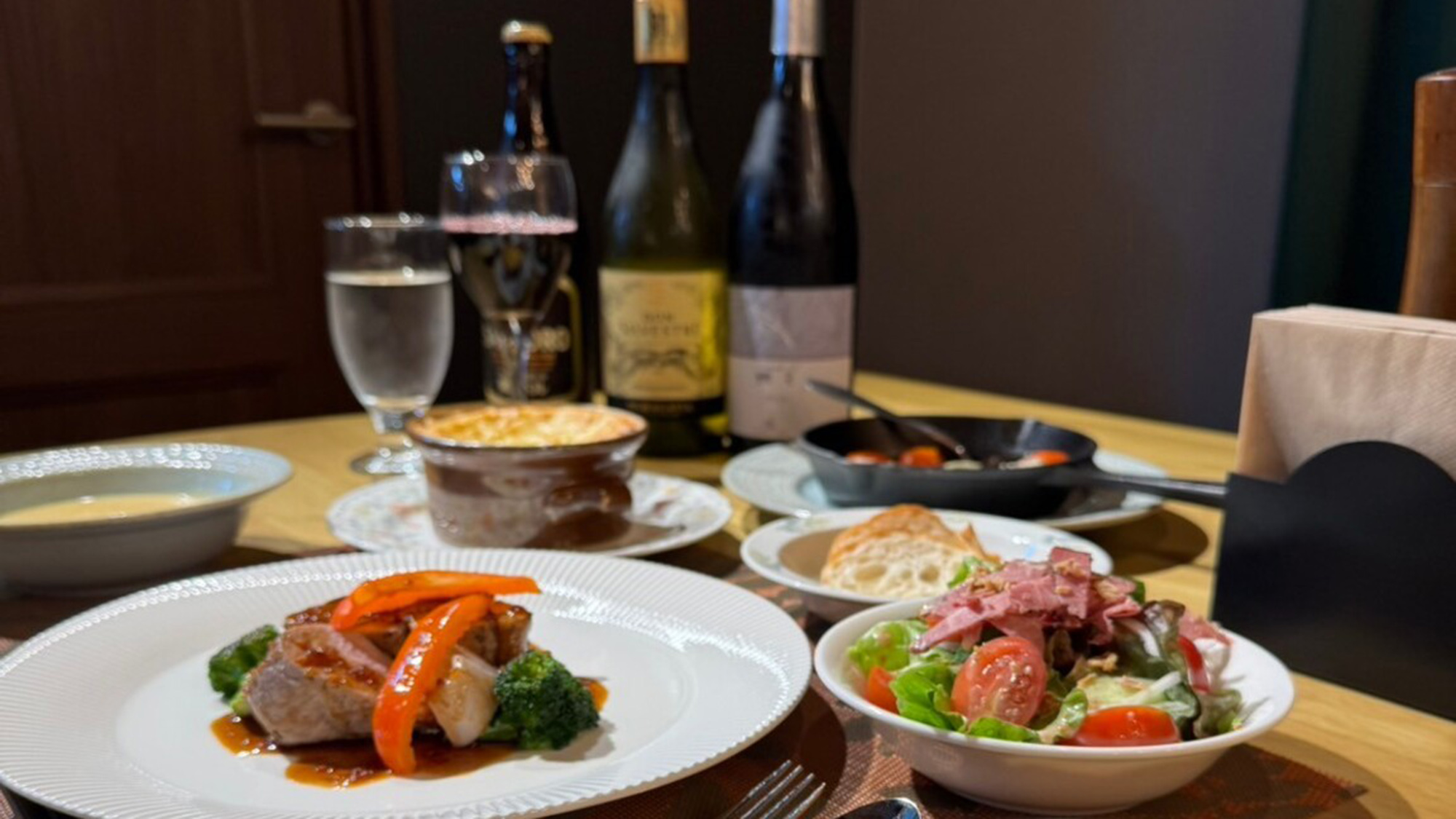 ・【夕食一例】旬の食材をふんだんに使用した、目にも美しい洋風コース料理