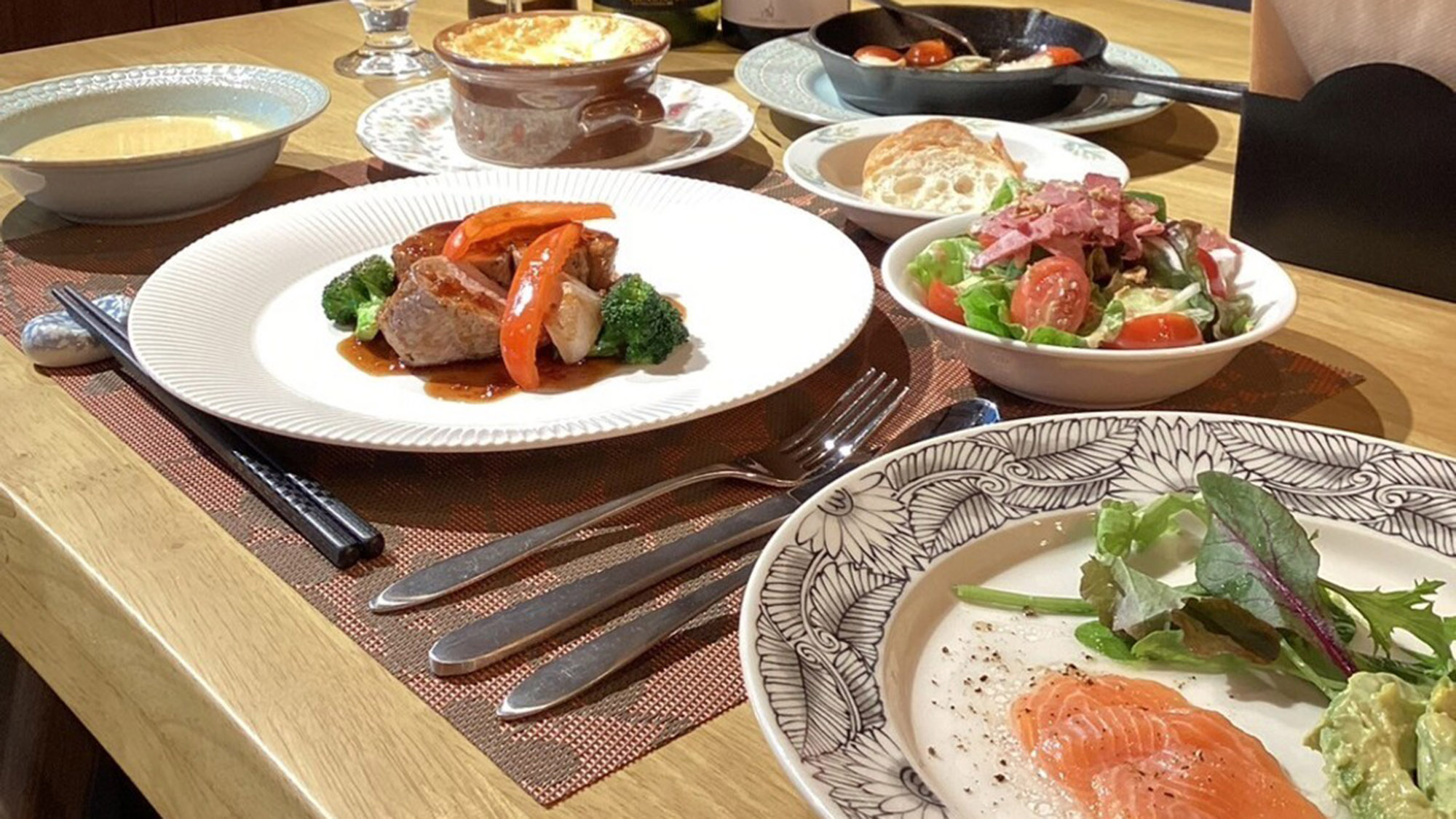 ・【夕食一例】ワインとの相性も抜群。こだわりの洋風コース料理をご堪能ください。