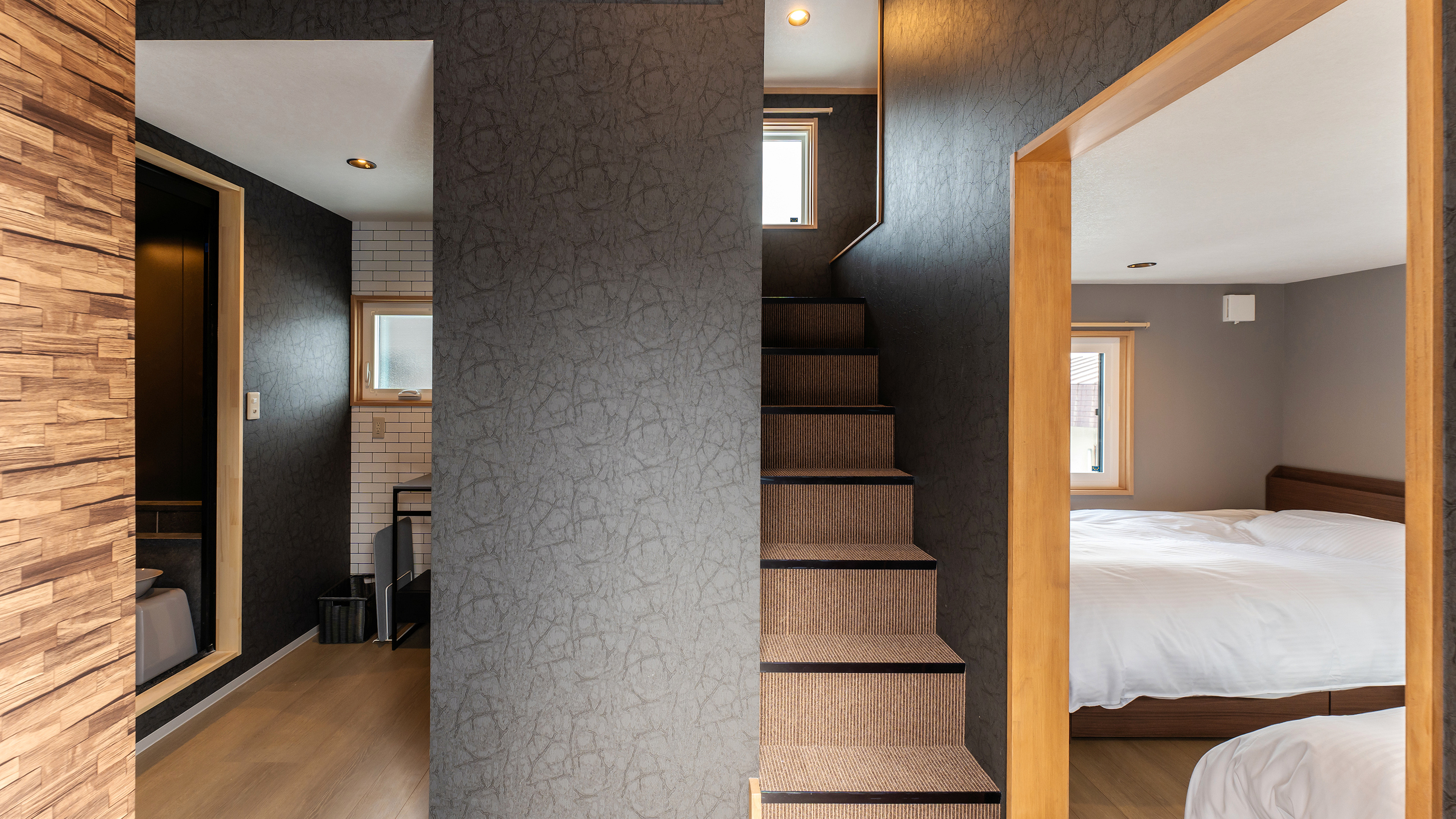 【部屋】温泉付コテージ Room02／定員1～6名／ベッドルーム＋ロフト