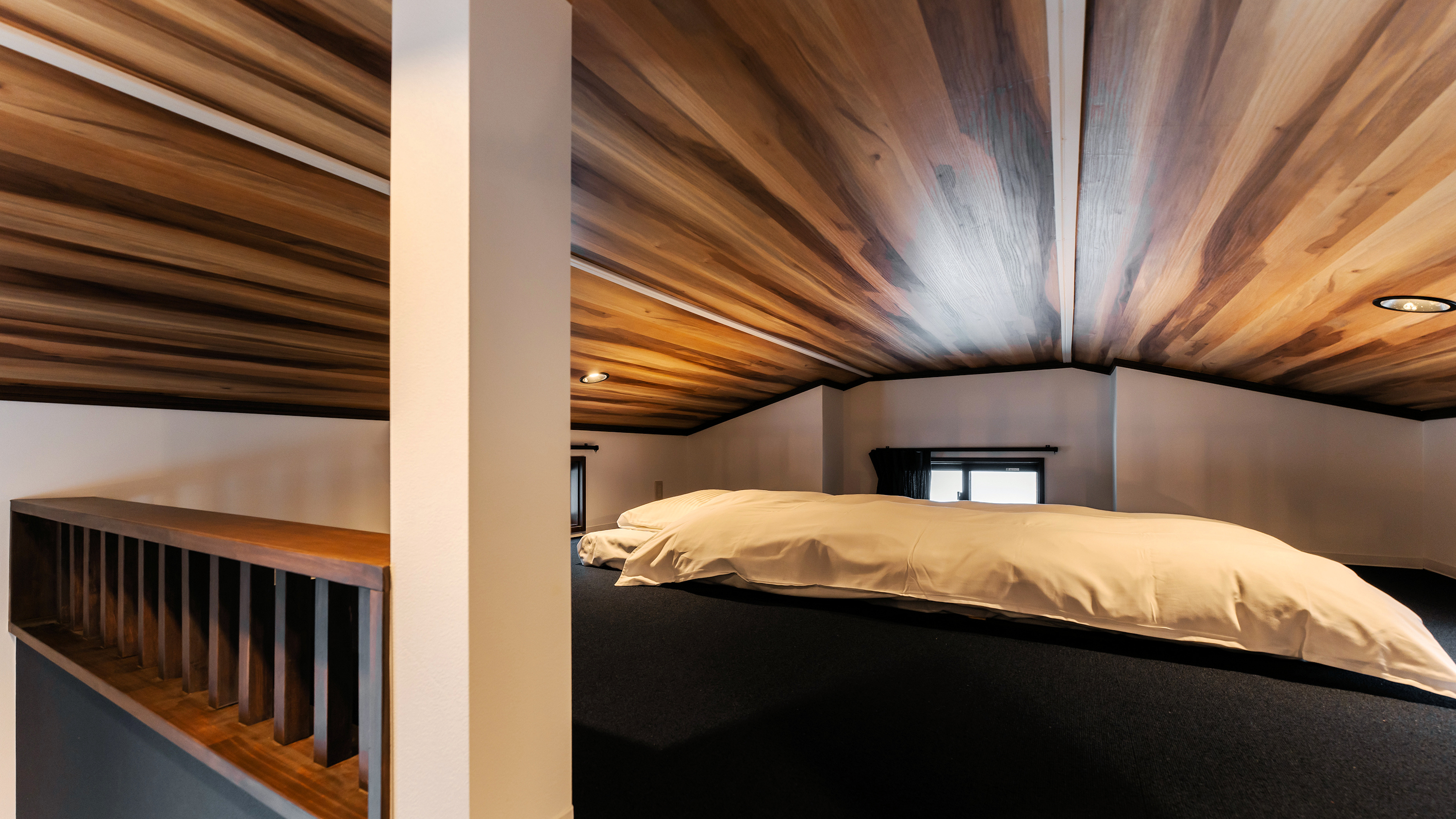 【部屋】温泉付コテージ Room01／定員1～4名／ベッドルーム＋ロフト