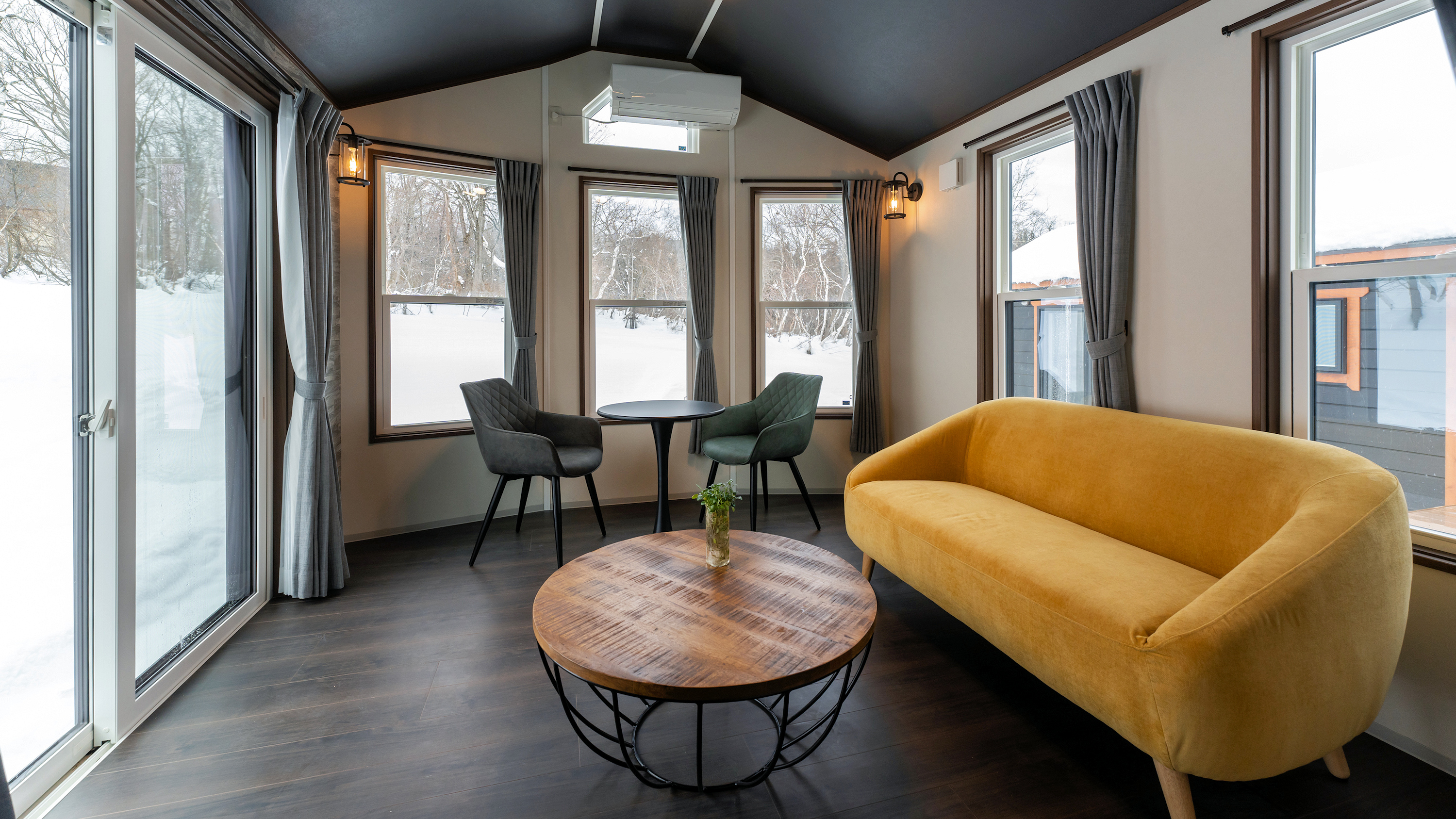 【部屋】温泉付コテージ Room03／定員1～6名／ベッドルーム＋ロフト