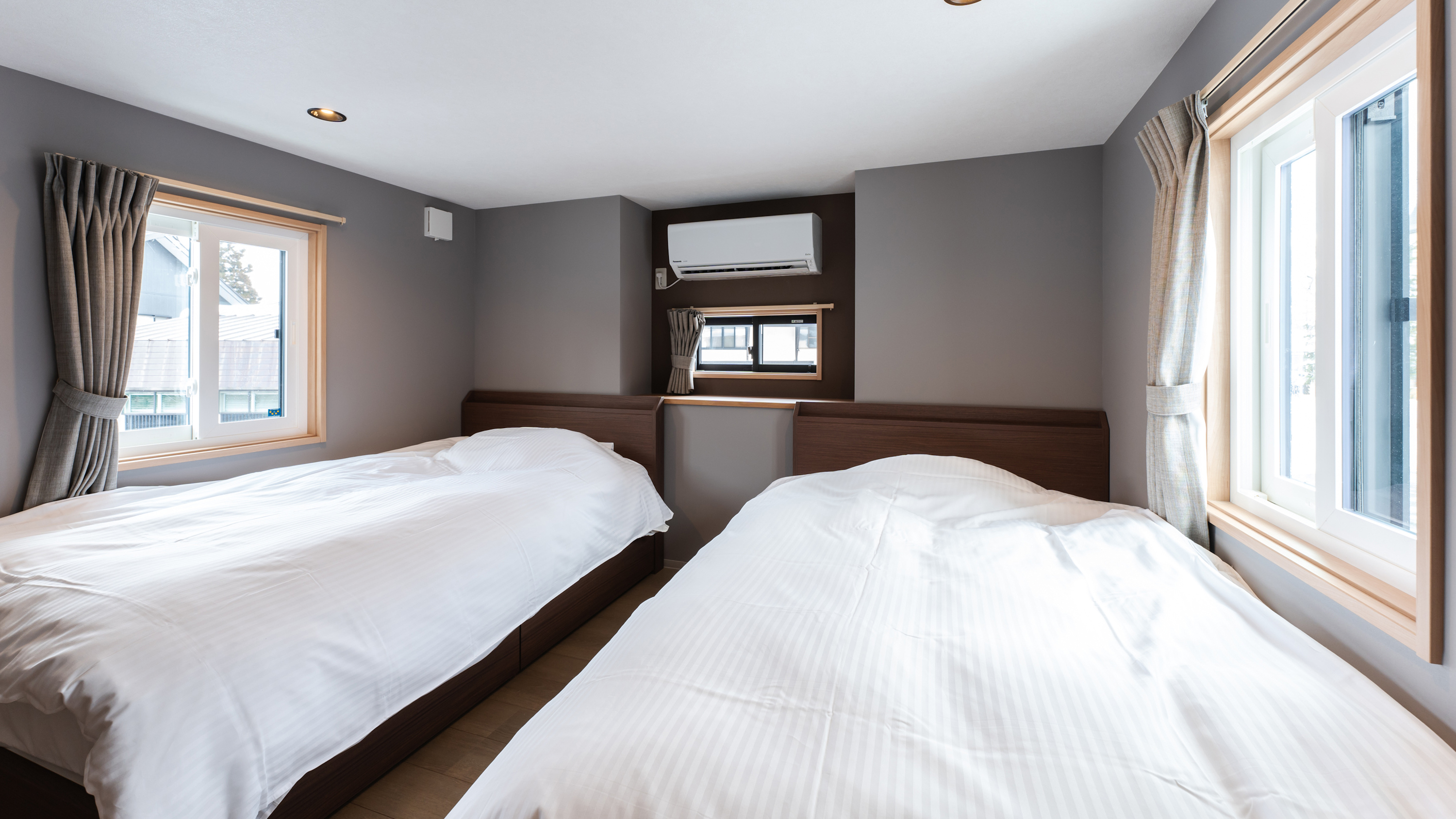 【部屋】温泉付コテージ Room02／定員1～6名／ベッドルーム＋ロフト