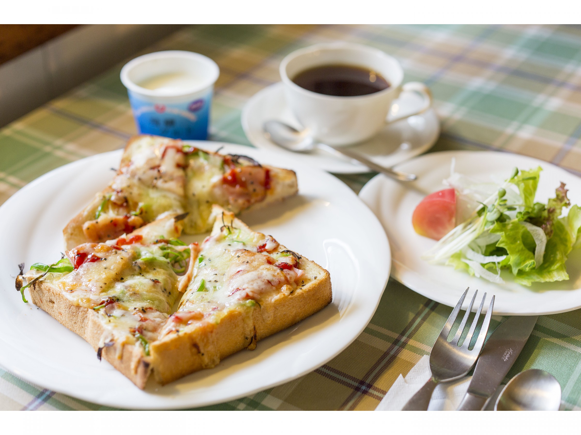 朝食　ピザトースト