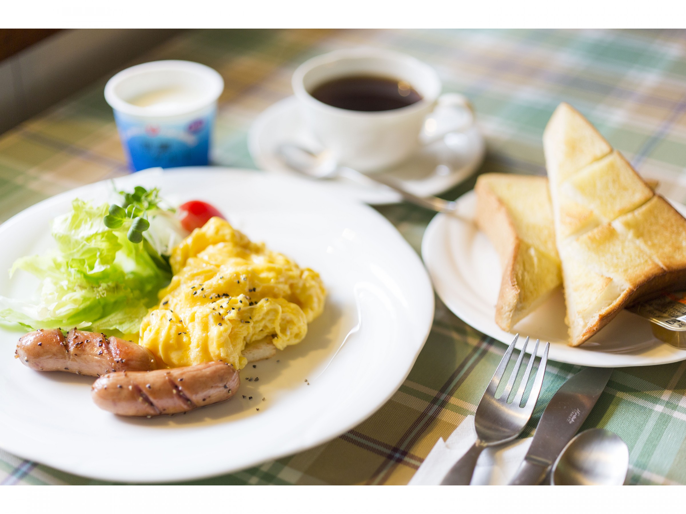 朝食　スクランブルエッグ