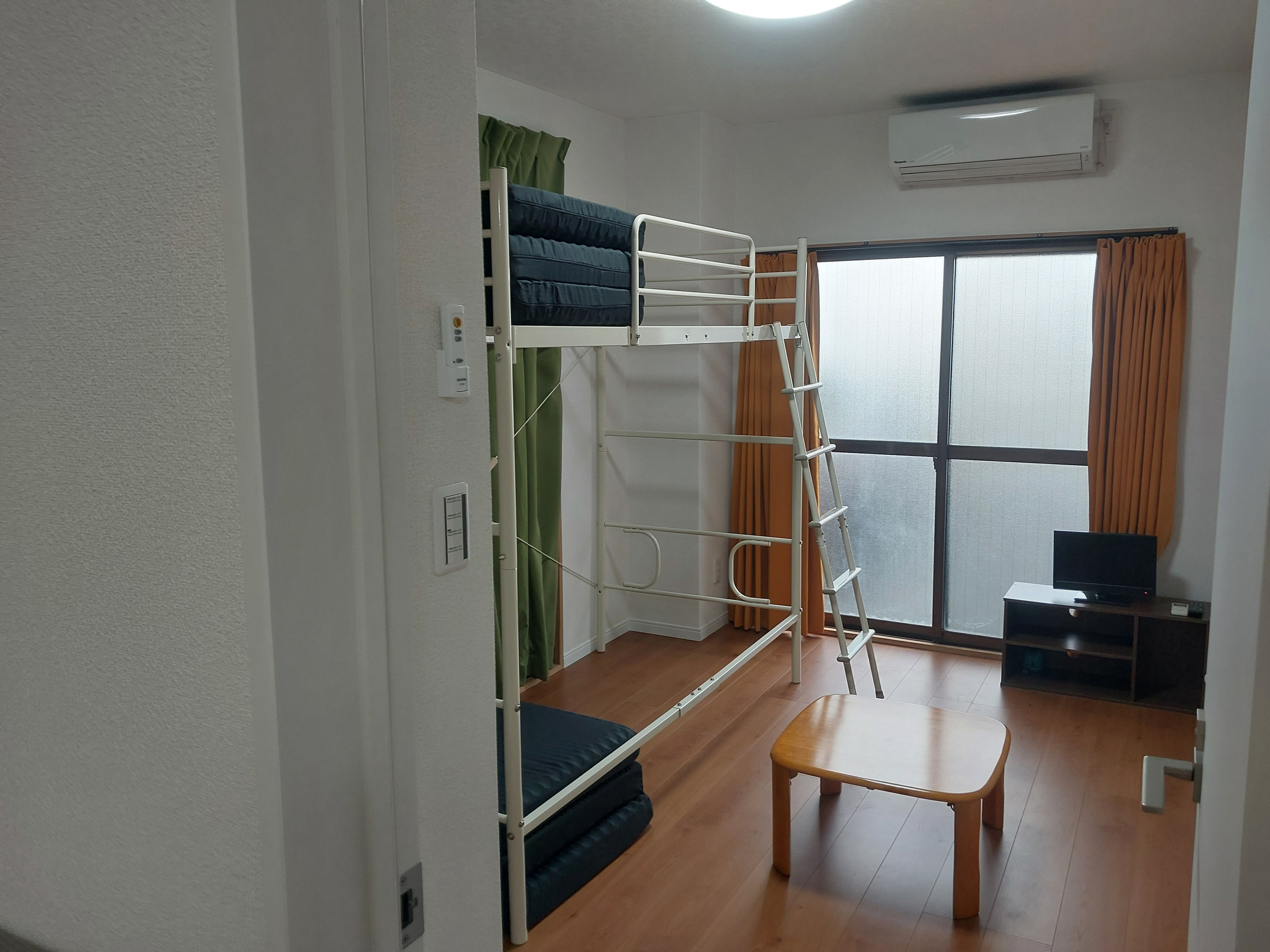 ファミリールーム（洋室101号室）