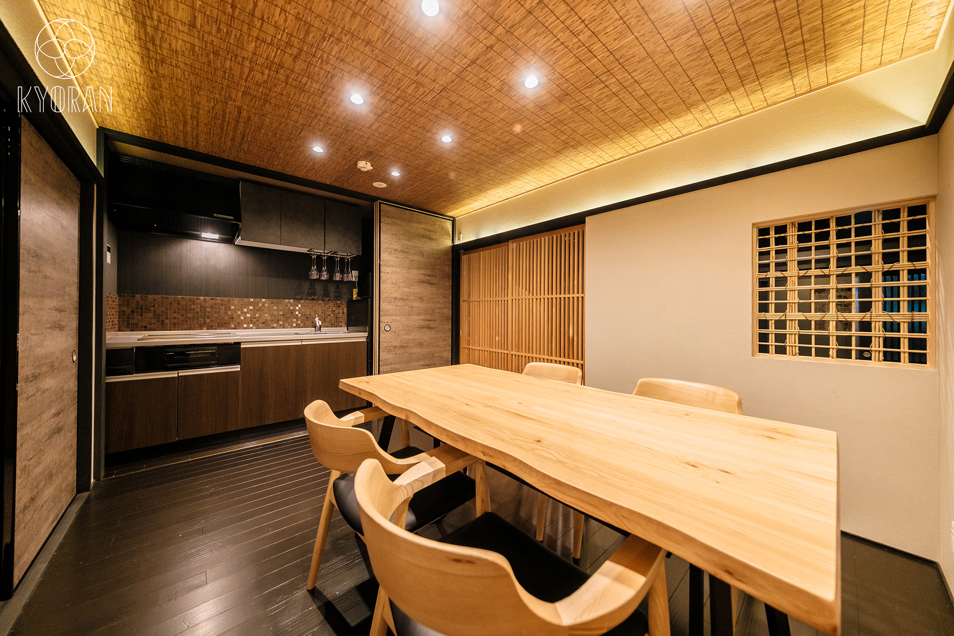 キッチン、ダイニング