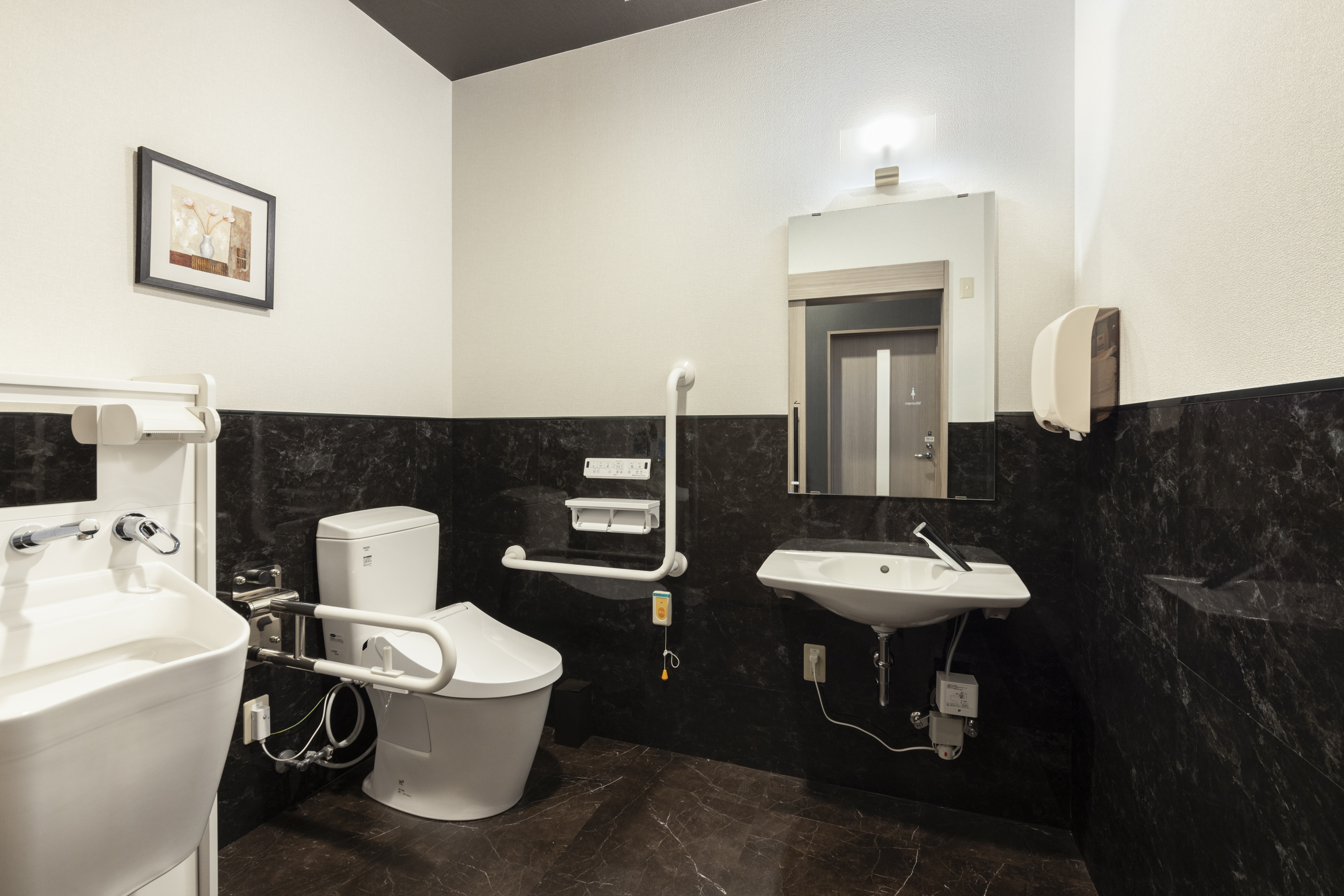 1階多目的トイレ